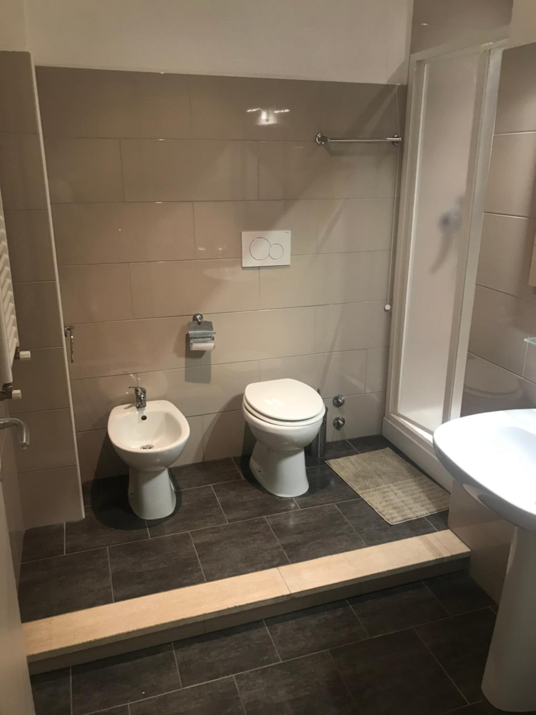Twin Room with Private Bathroom photo 3