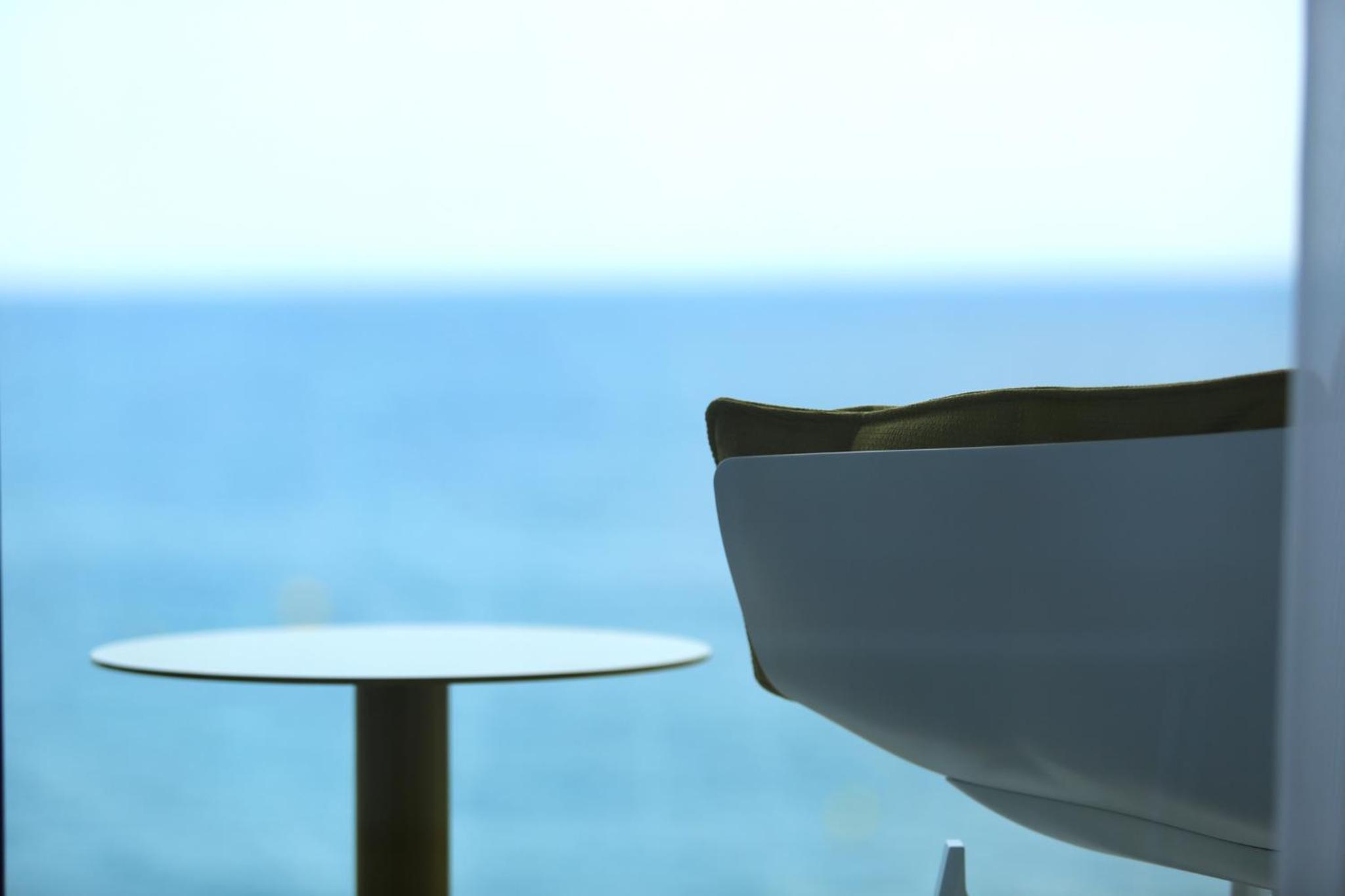 Habitación Doble Deluxe con Balcón y Vista al Mar Habitación Doble Deluxe con Balcón y Vista al Mar