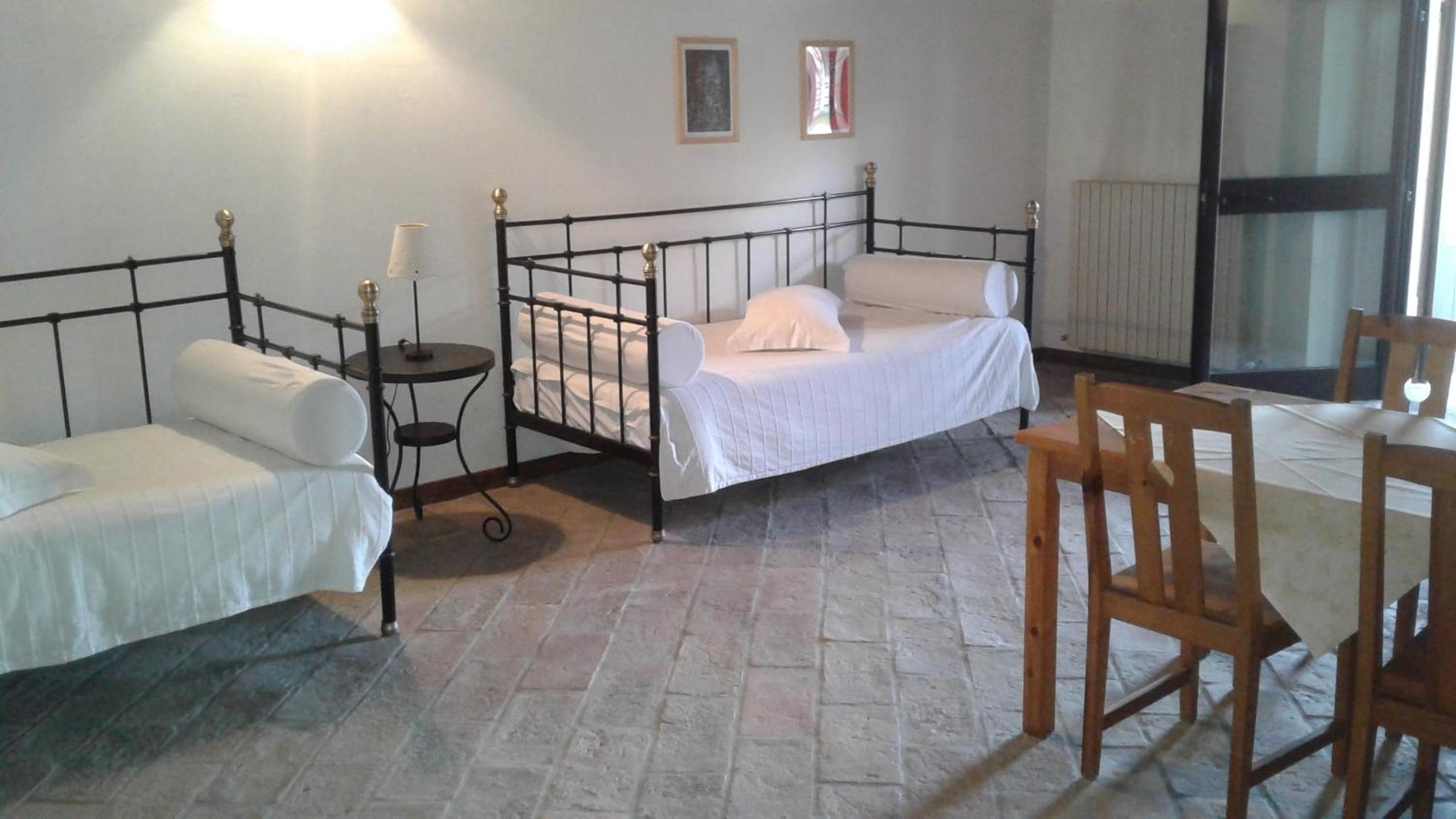 Quadruple Room - Photo 8