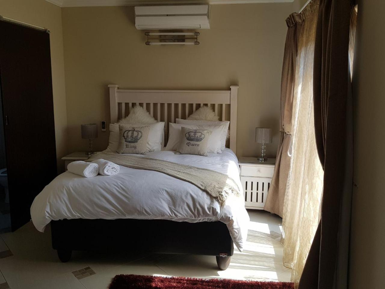Double Room with Garden View - Photo 5