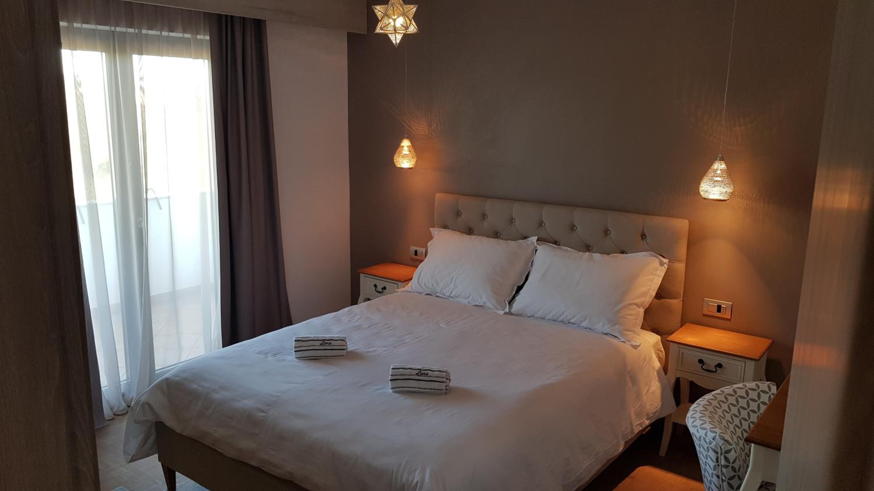 Double Room with Balcony - Photo 29