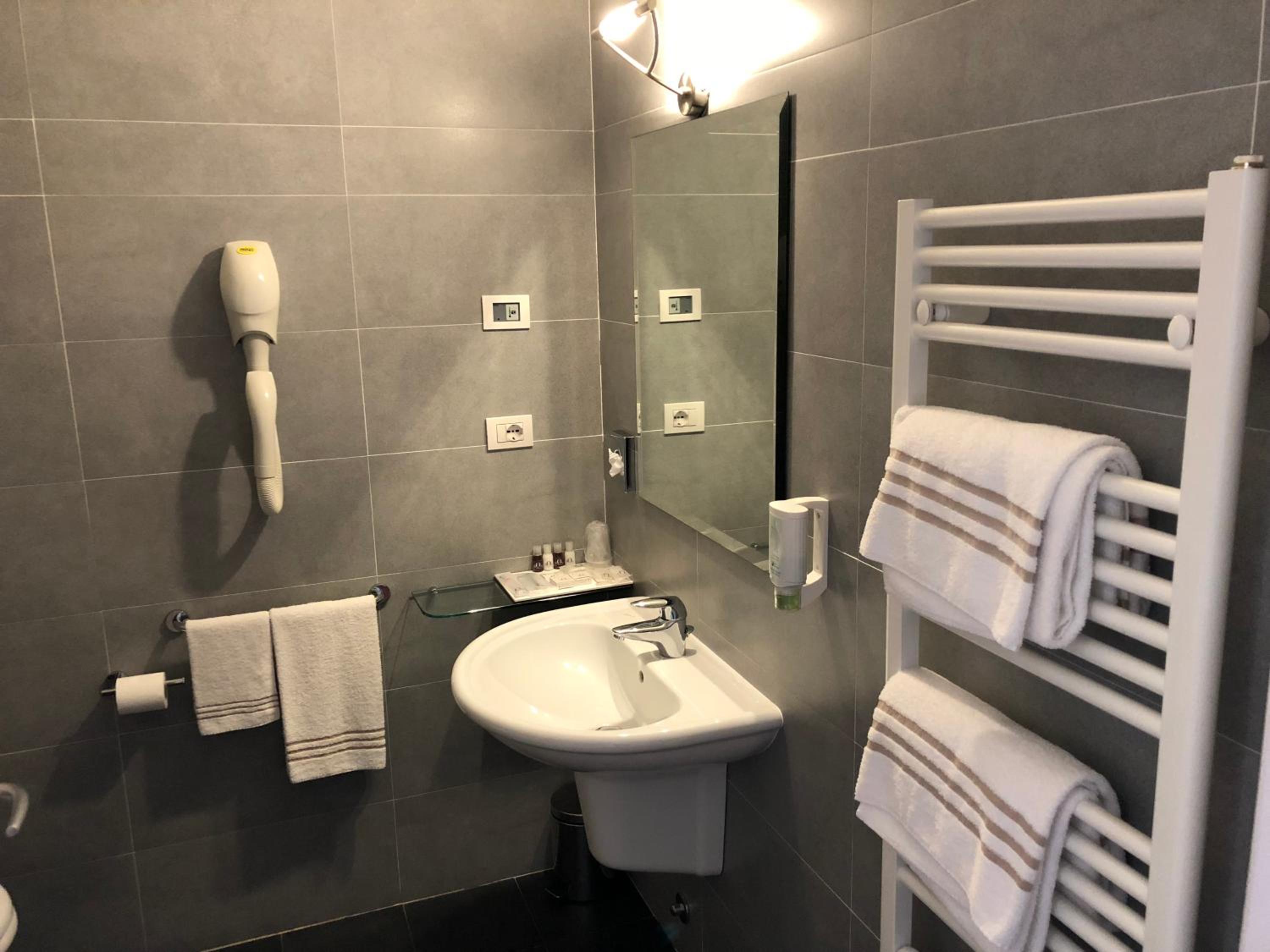 Superior Room - Photo 6