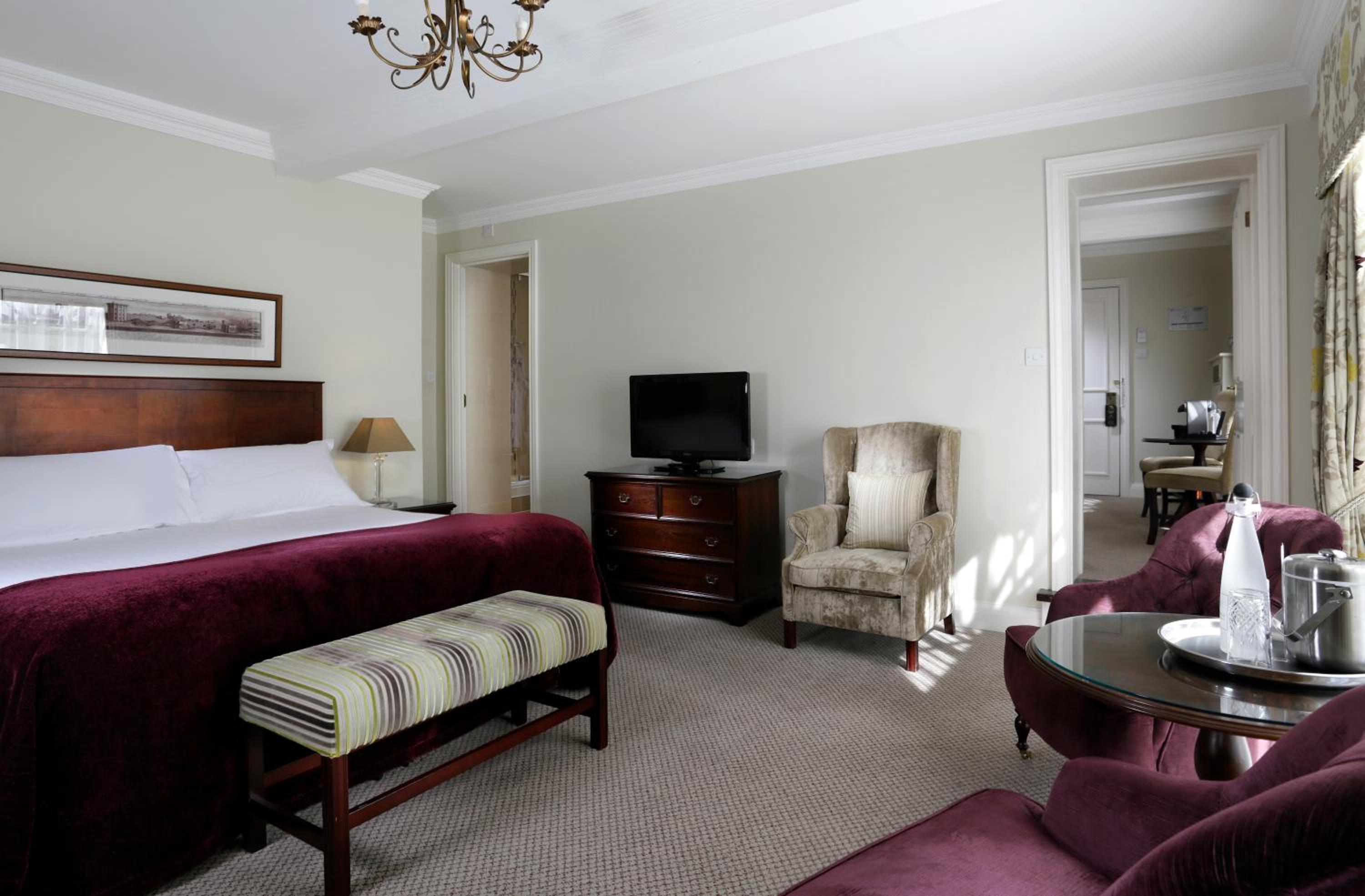 Super Deluxe Suite - Photo 1