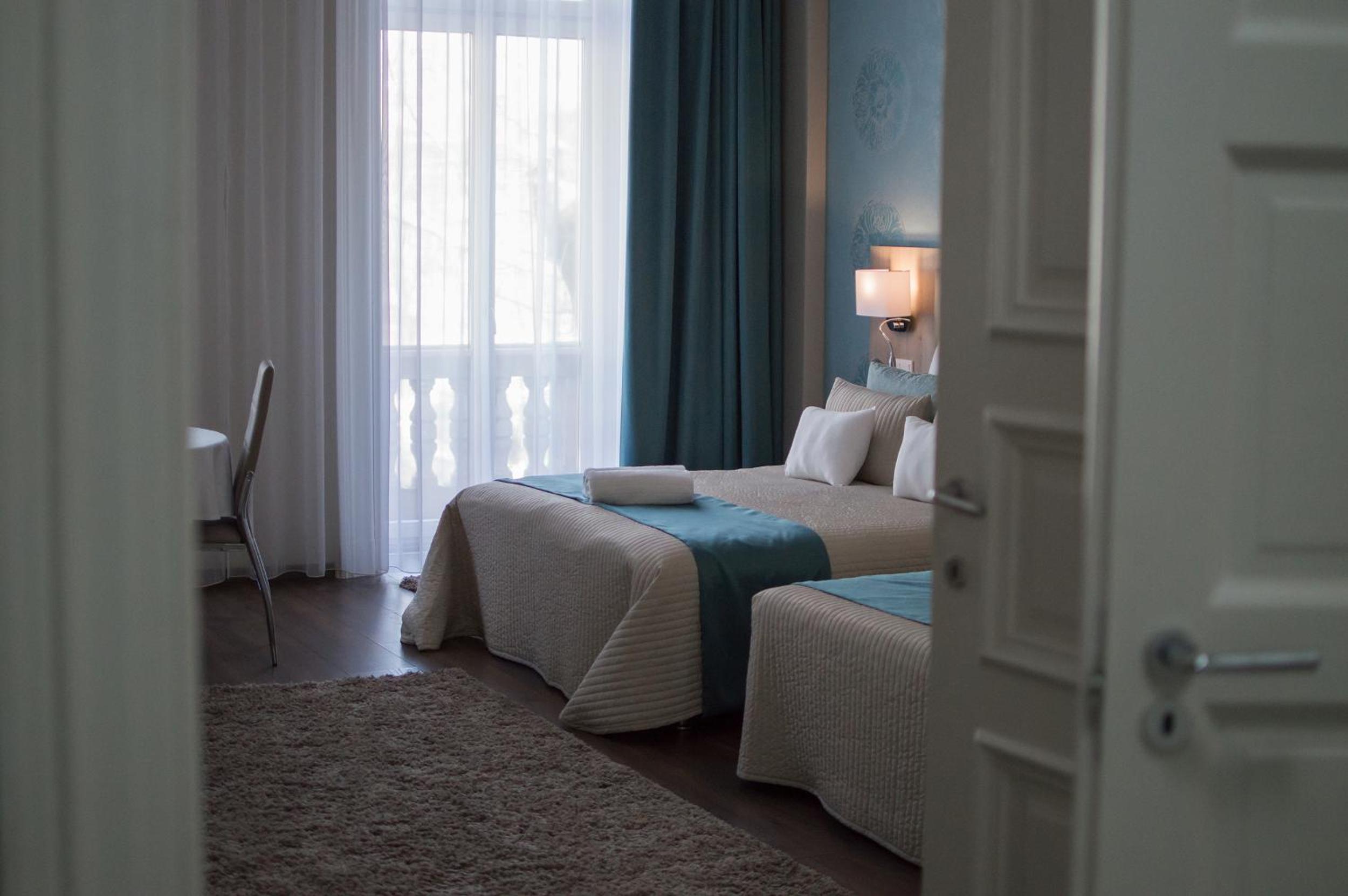 Deluxe Family Apartment - Photo 7