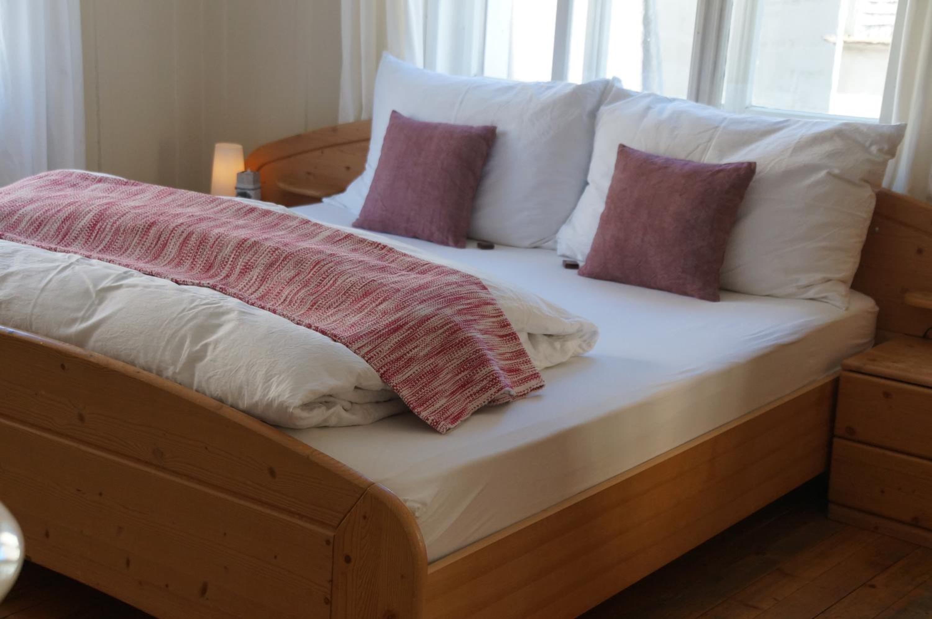 Double Room with Shared Bathroom - 1st Floor photo 3