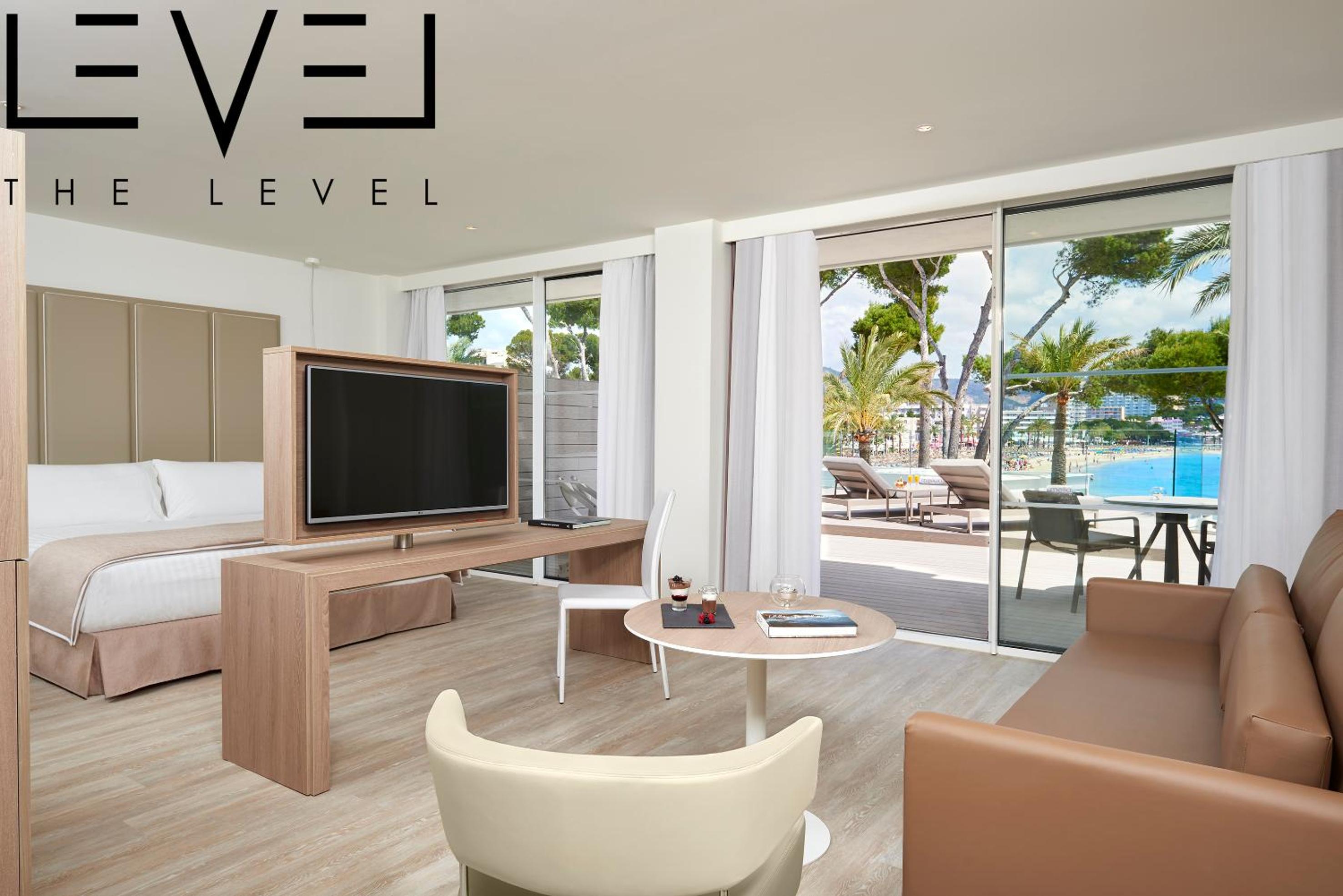 The Level Suite with Terrace thumbnail 6