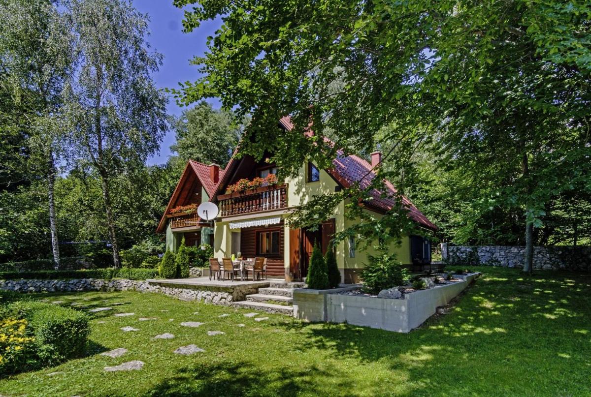 Two-Bedroom Chalet photo 3