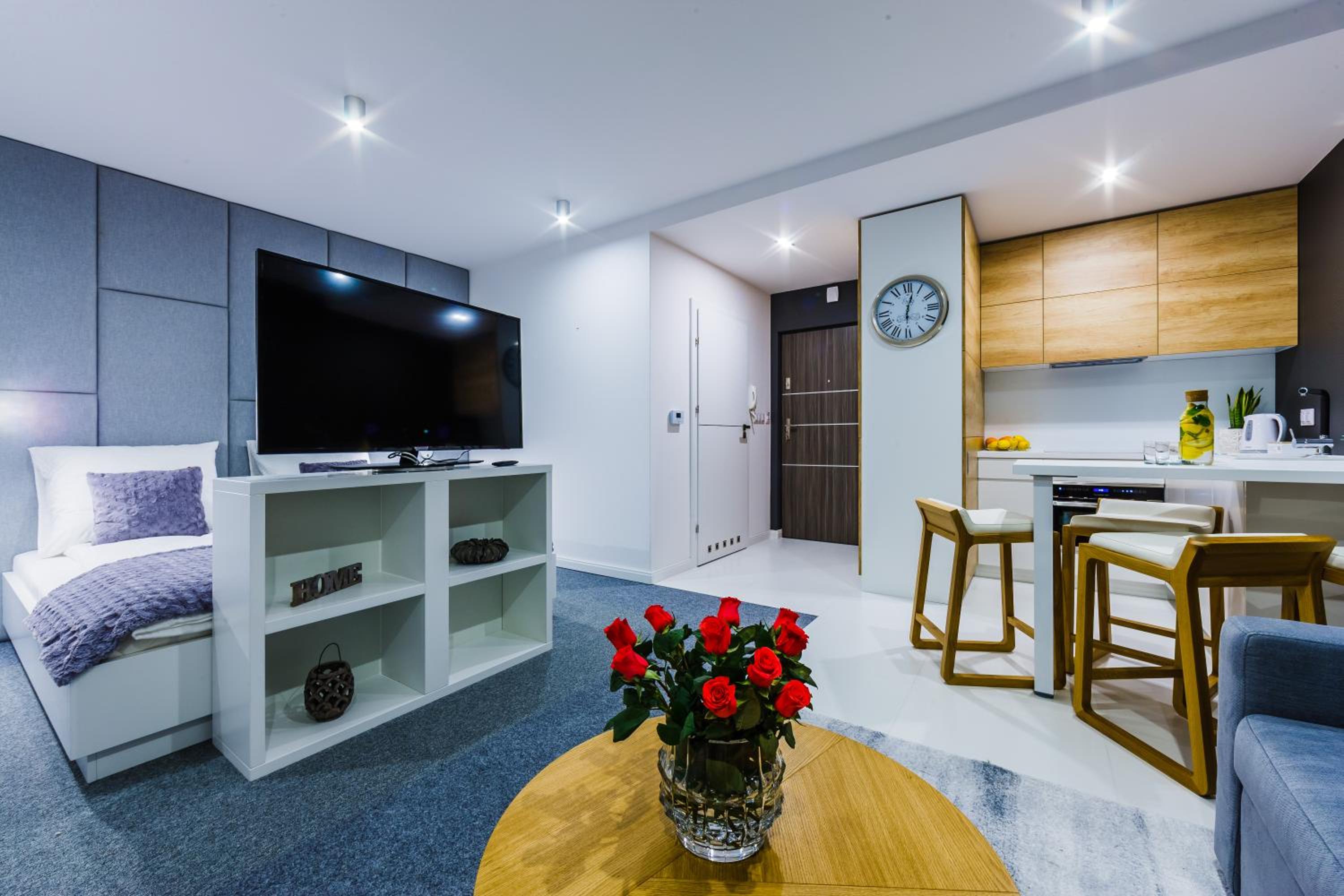 Apartment - Photo 1