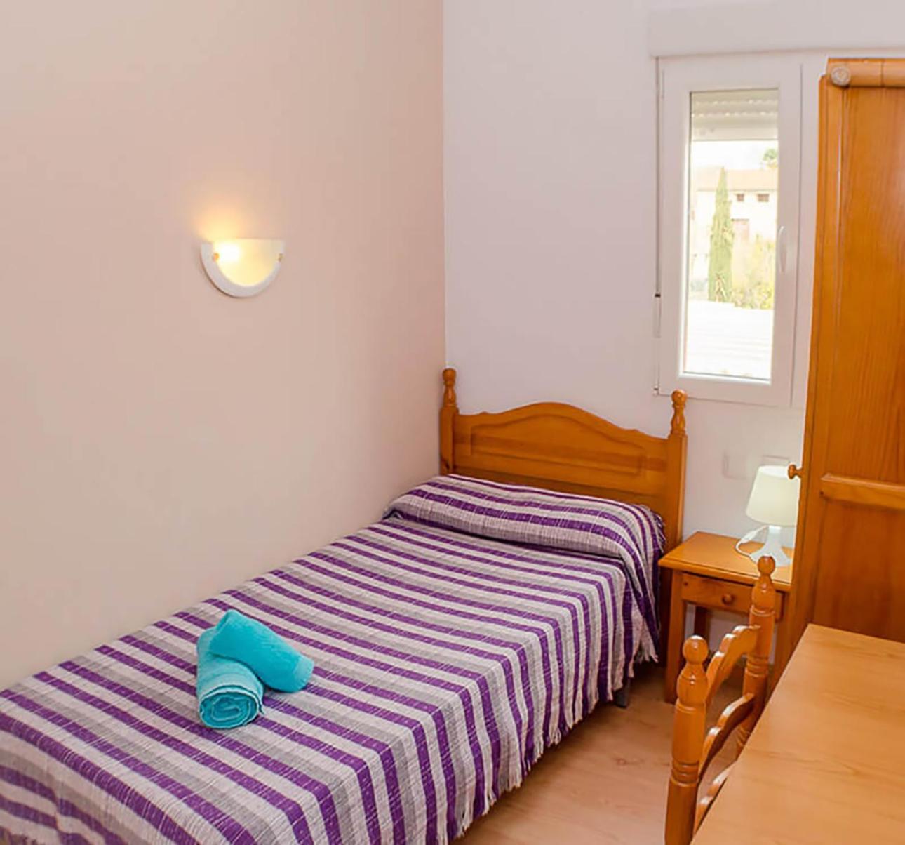 Single Room with Private Bathroom photo 3