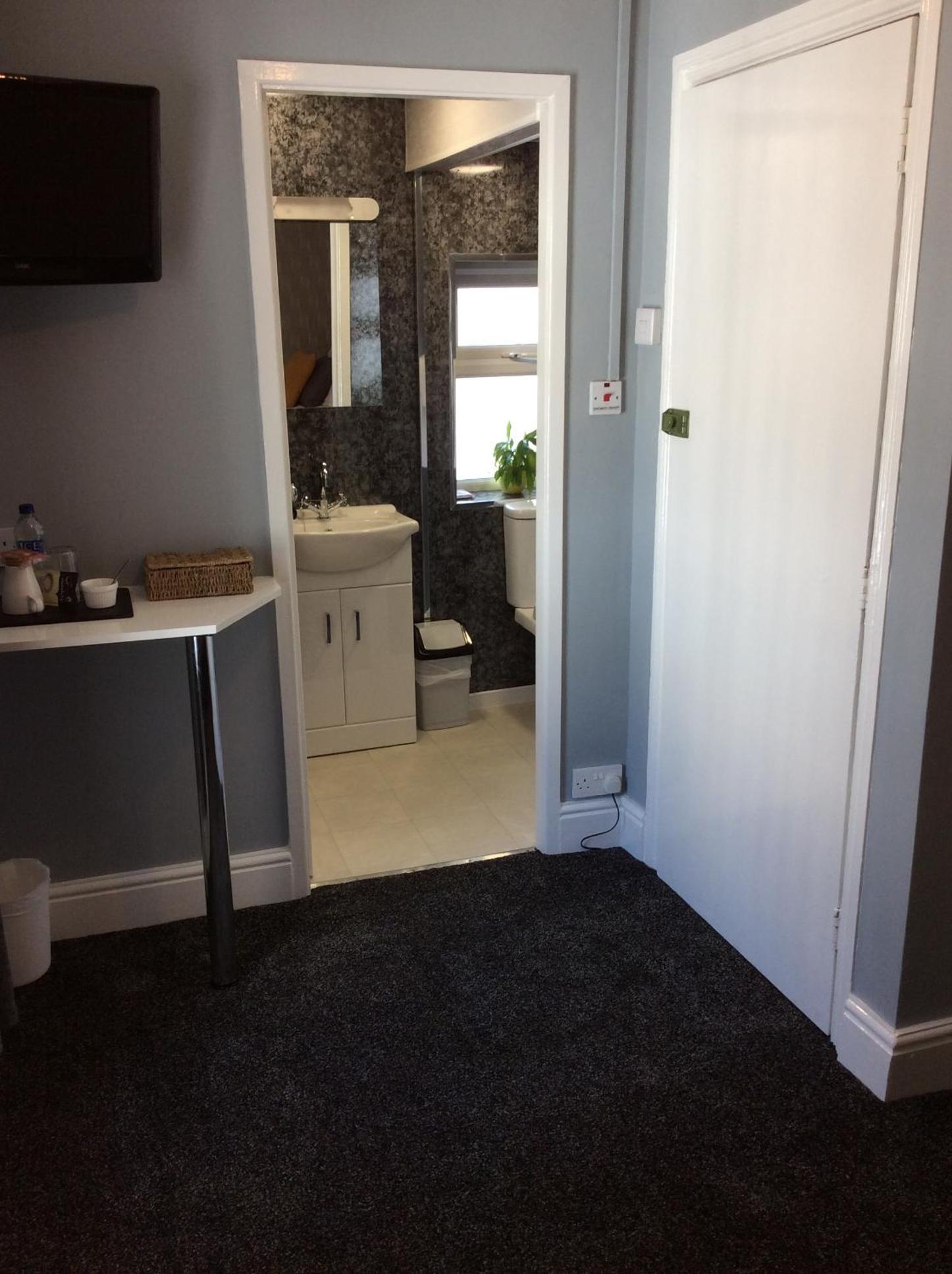 Single Room with Shower photo 2