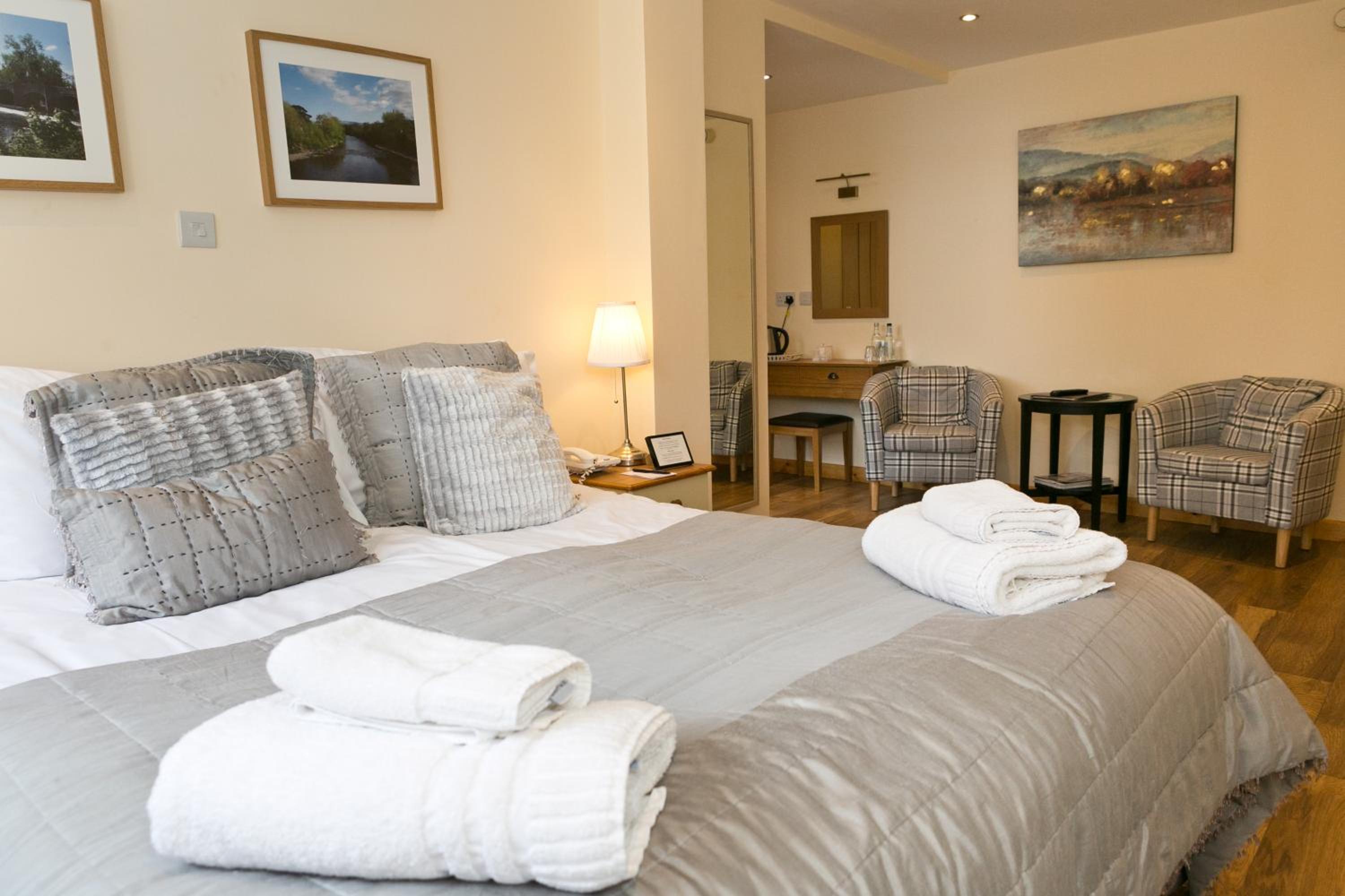 Standard Double or Twin Room - Photo 3