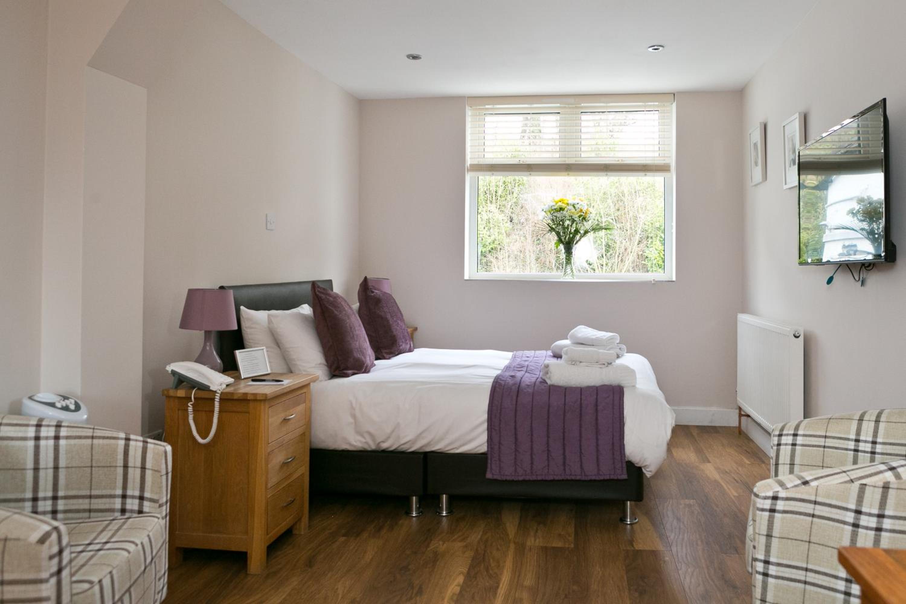 Standard Double or Twin Room - Photo 5