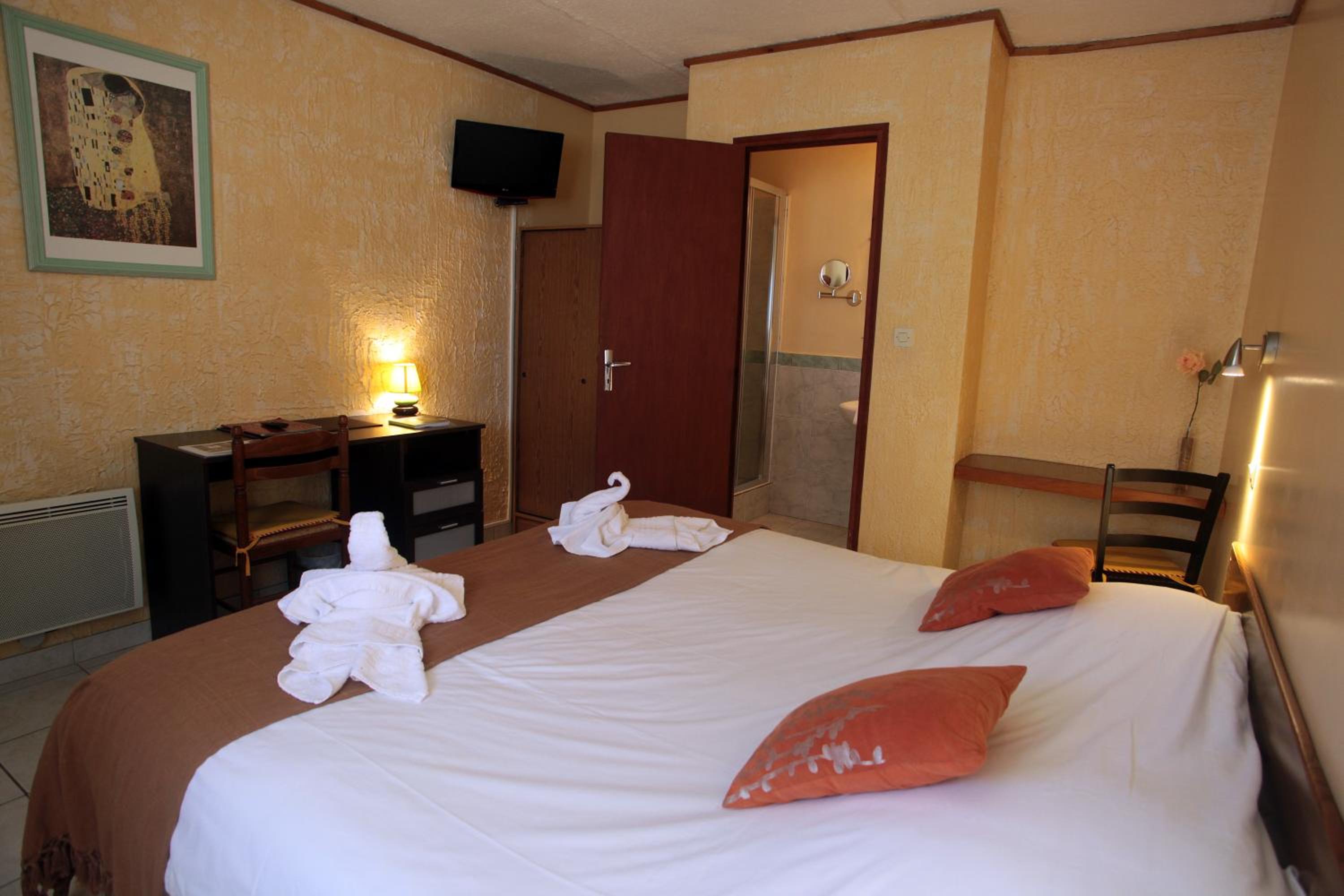 Superior Double Room - Photo 3