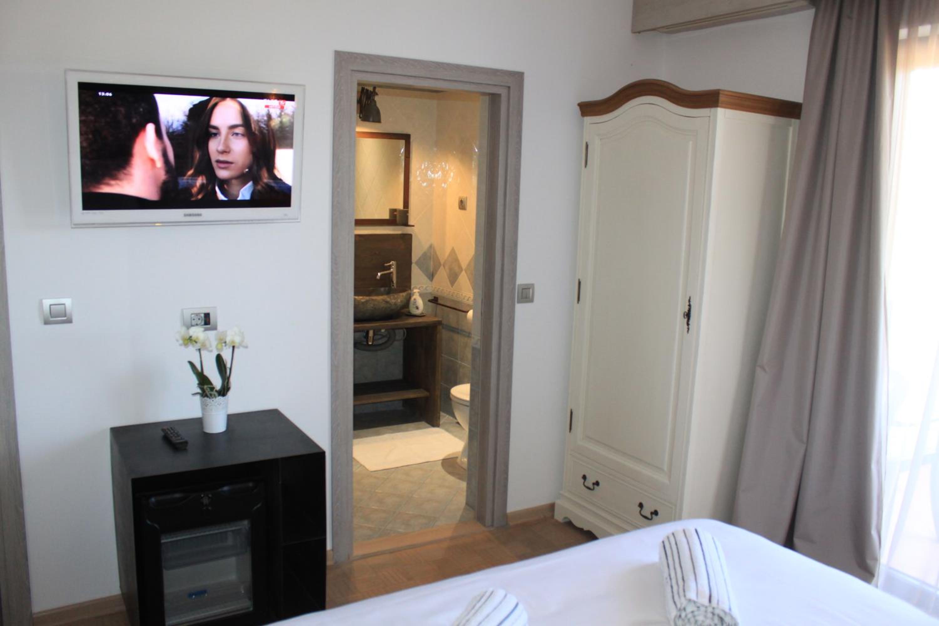 Double Room with Balcony - Photo 32