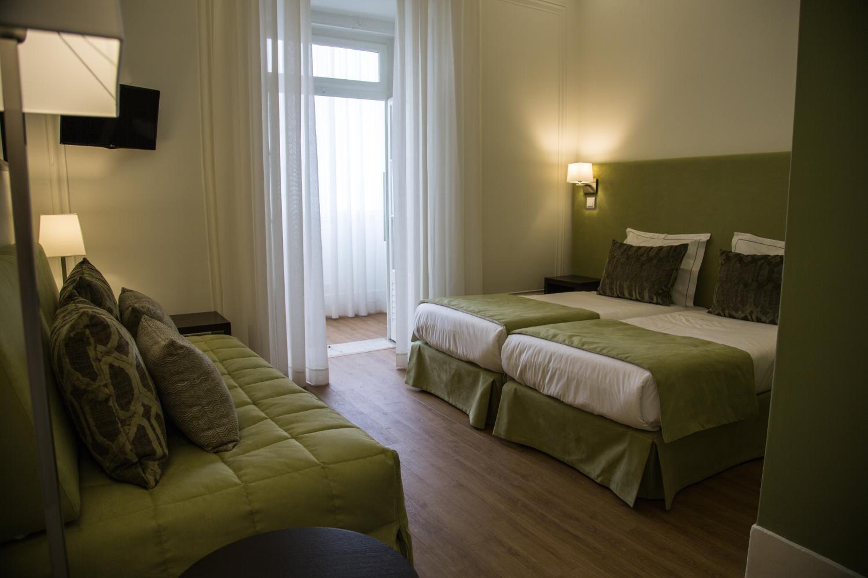 Triple Room with Balcony photo 2