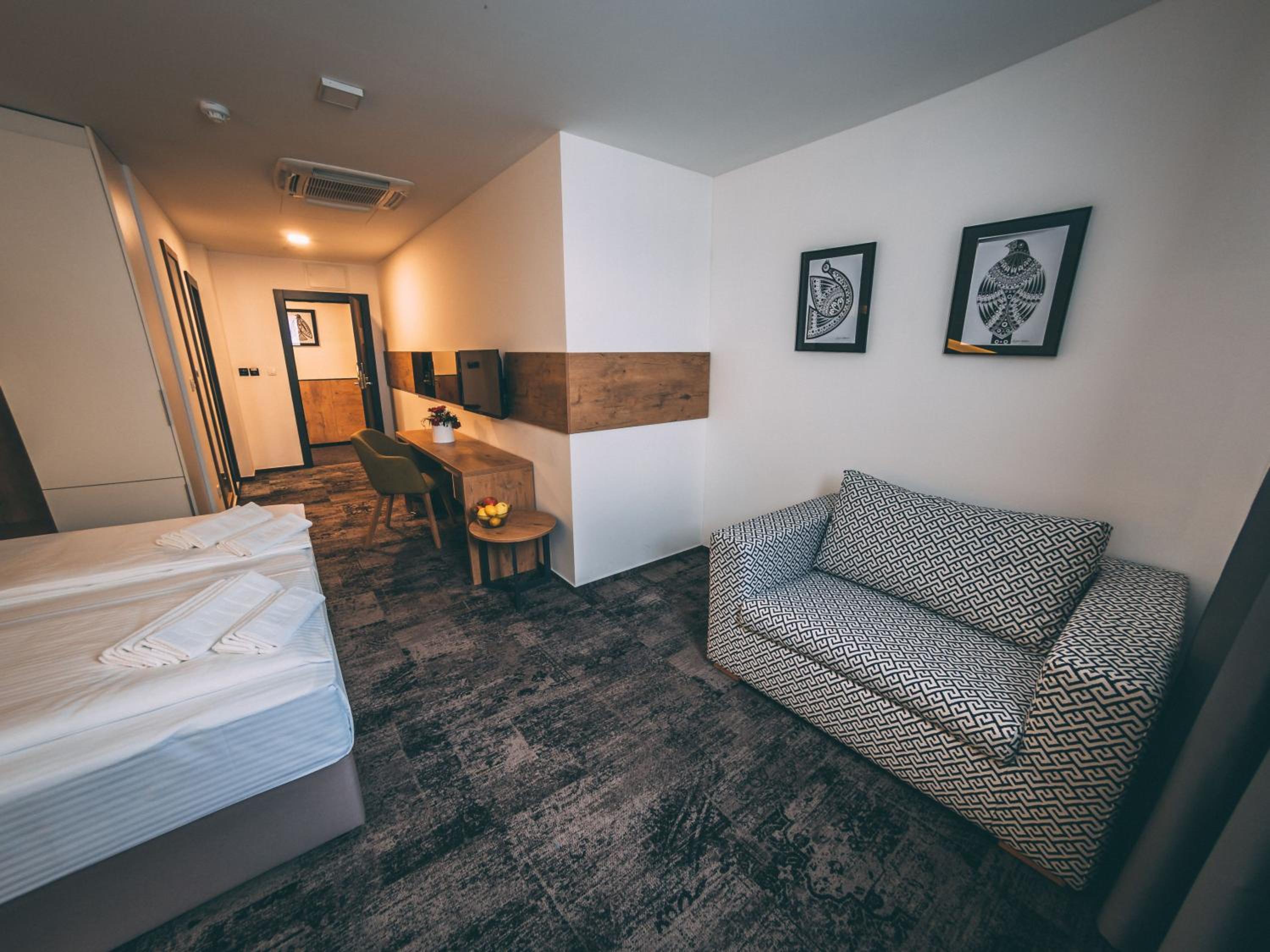 Deluxe Triple Room photo 1