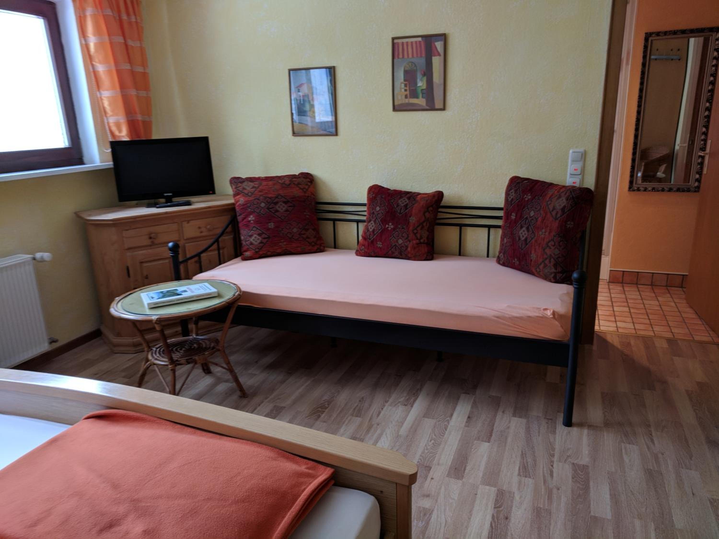 Triple Room with Bathroom photo 3