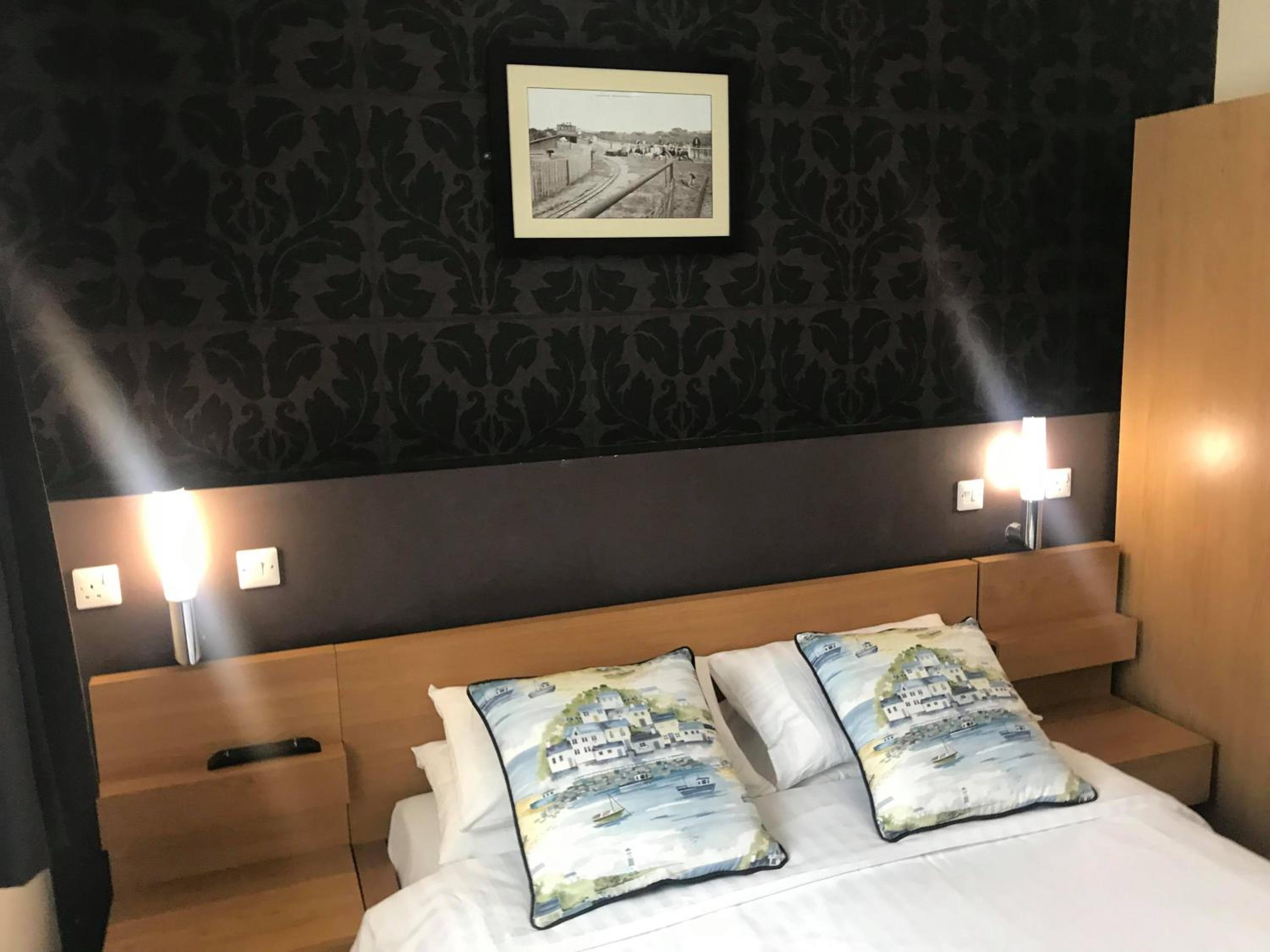 Standard King Room