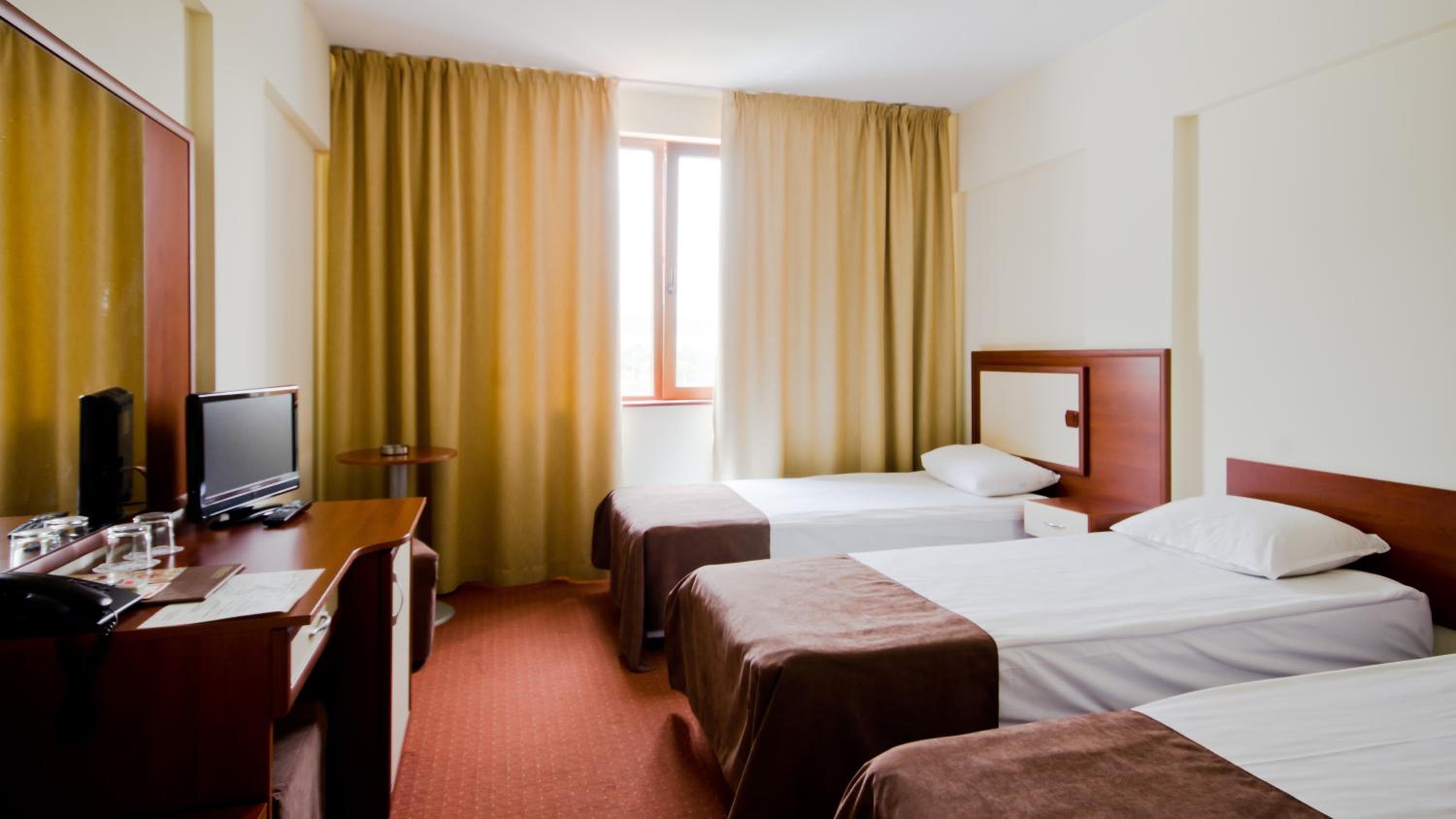 Triple Room - Photo 1