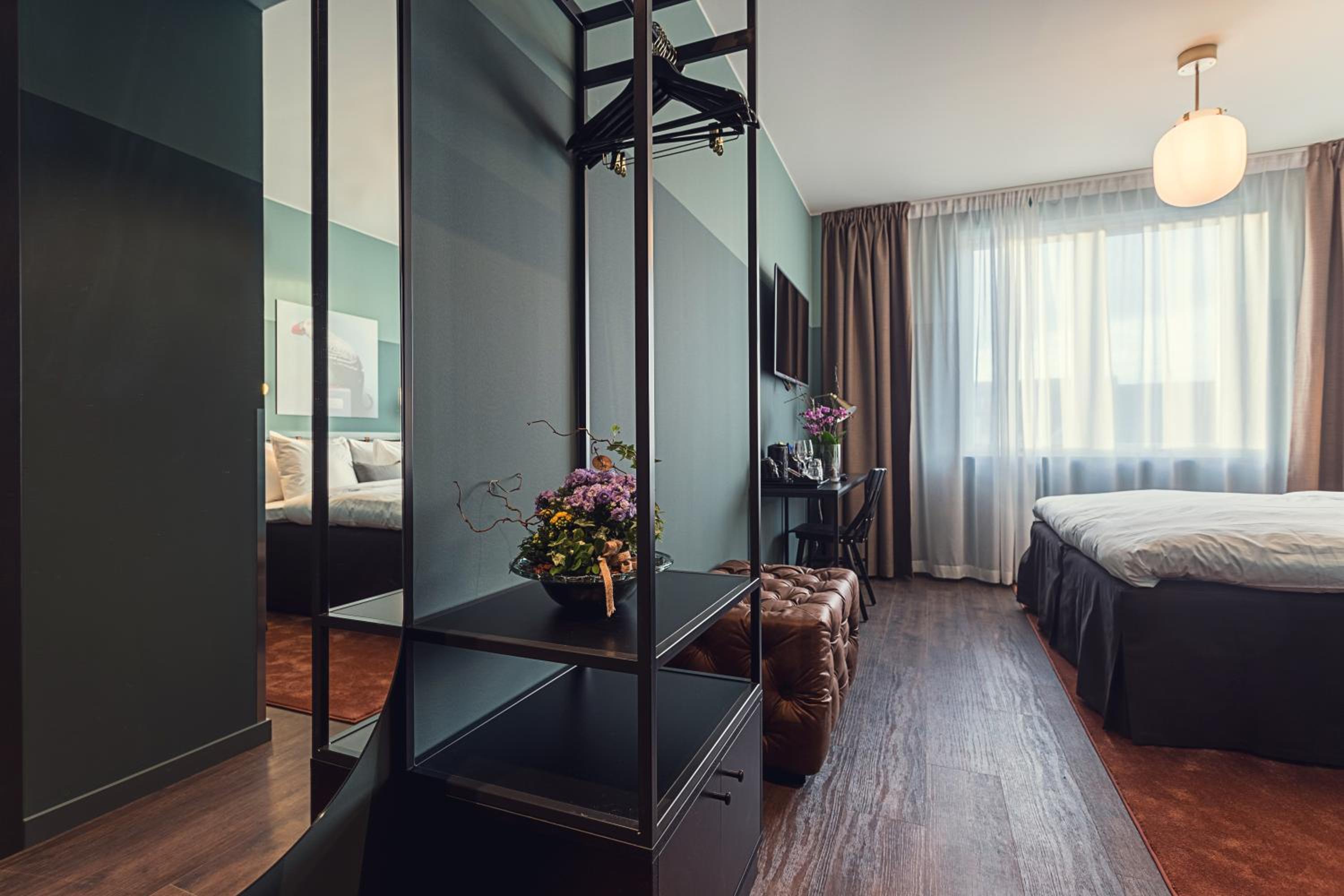 Suite with King Bed and Terrace - Non-Smoking - Photo 13