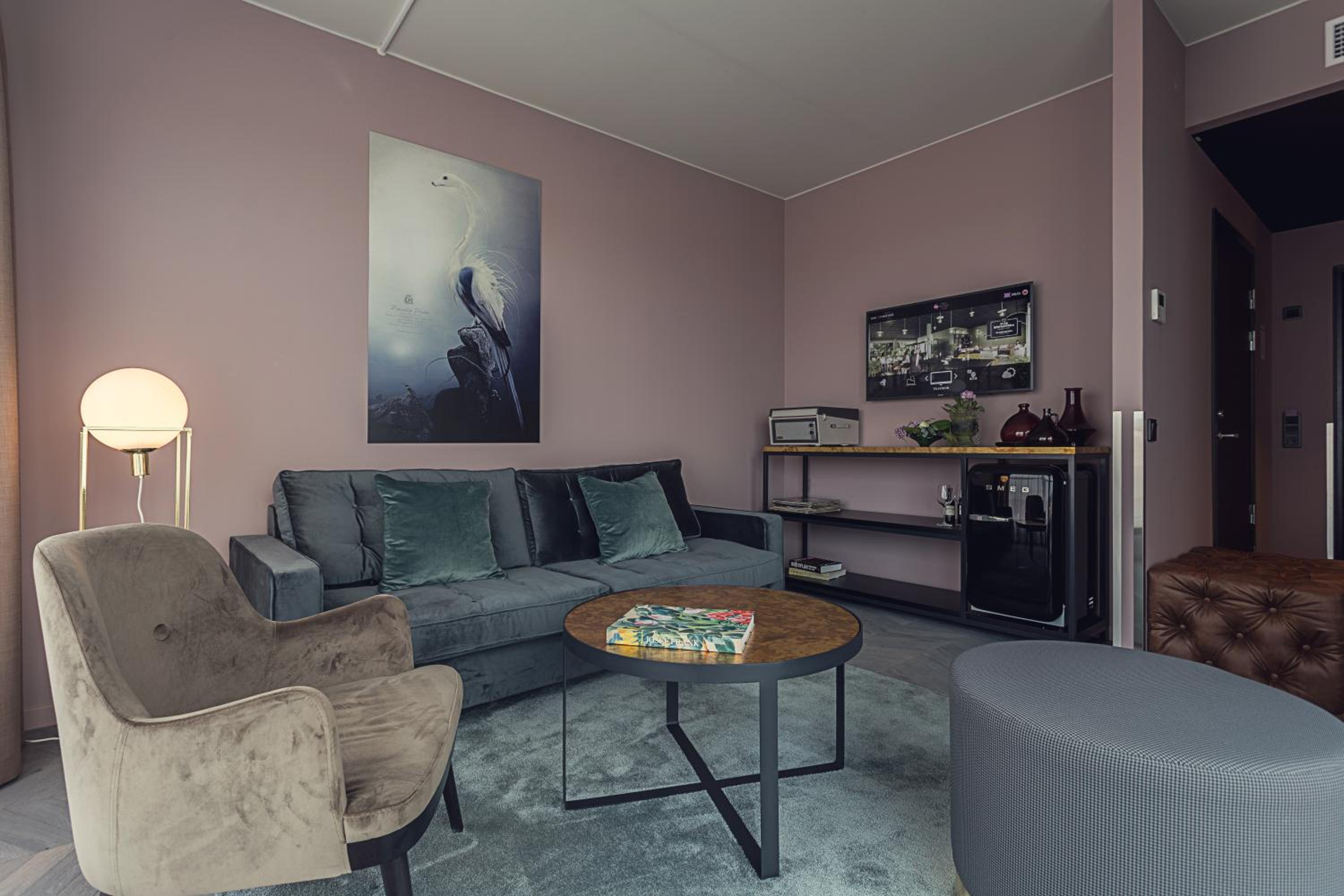 Suite with King Bed and Terrace - Non-Smoking - Photo 21