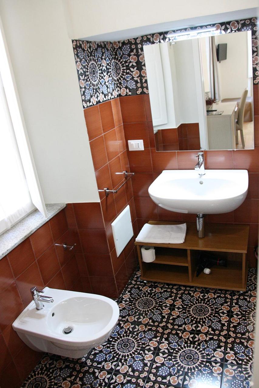 Triple Room with Private Bathroom photo 2