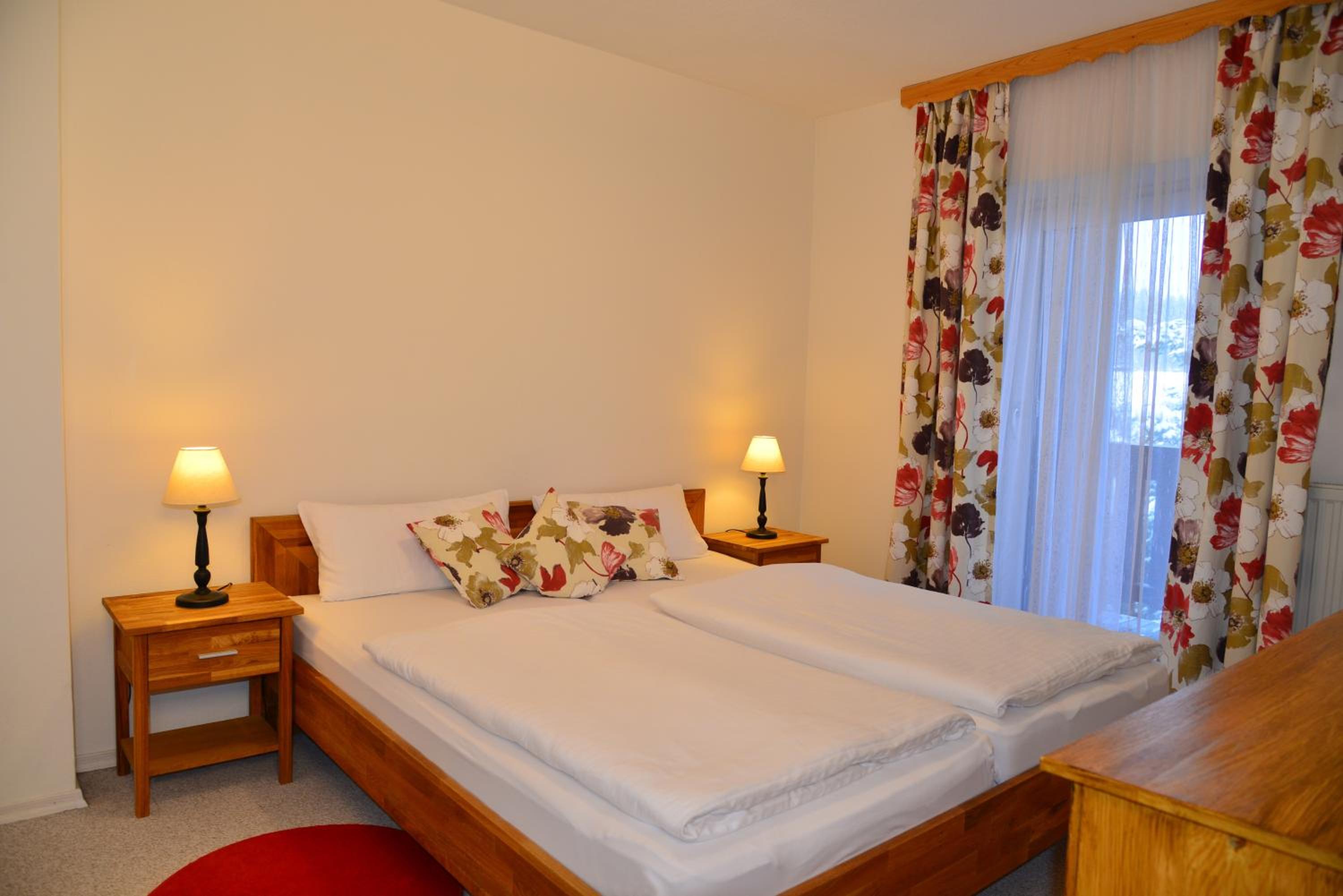 Two-Bedroom Apartment (2 Adults + 3 Children) - Christl photo 1