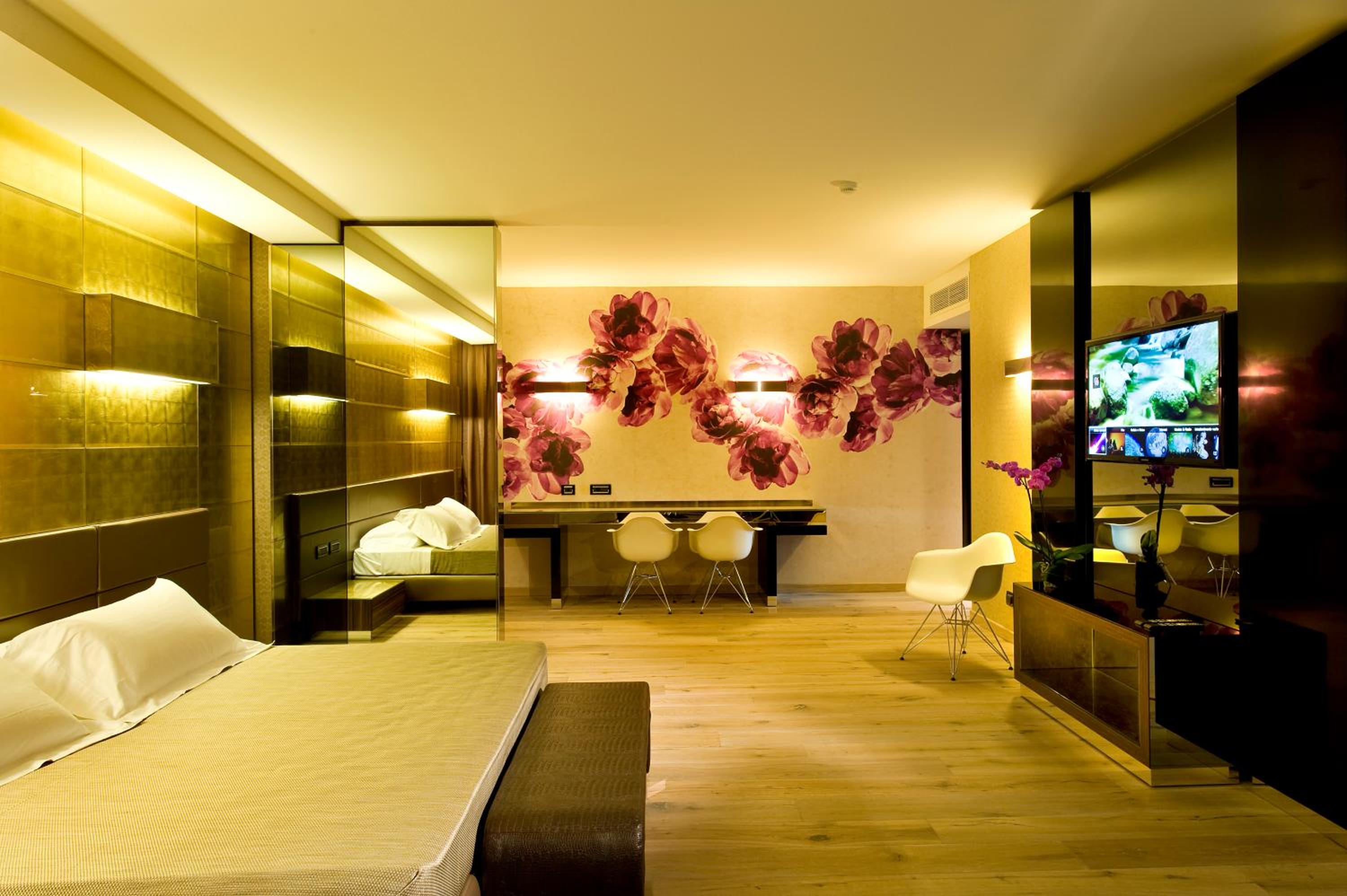 Suite Experience photo 1