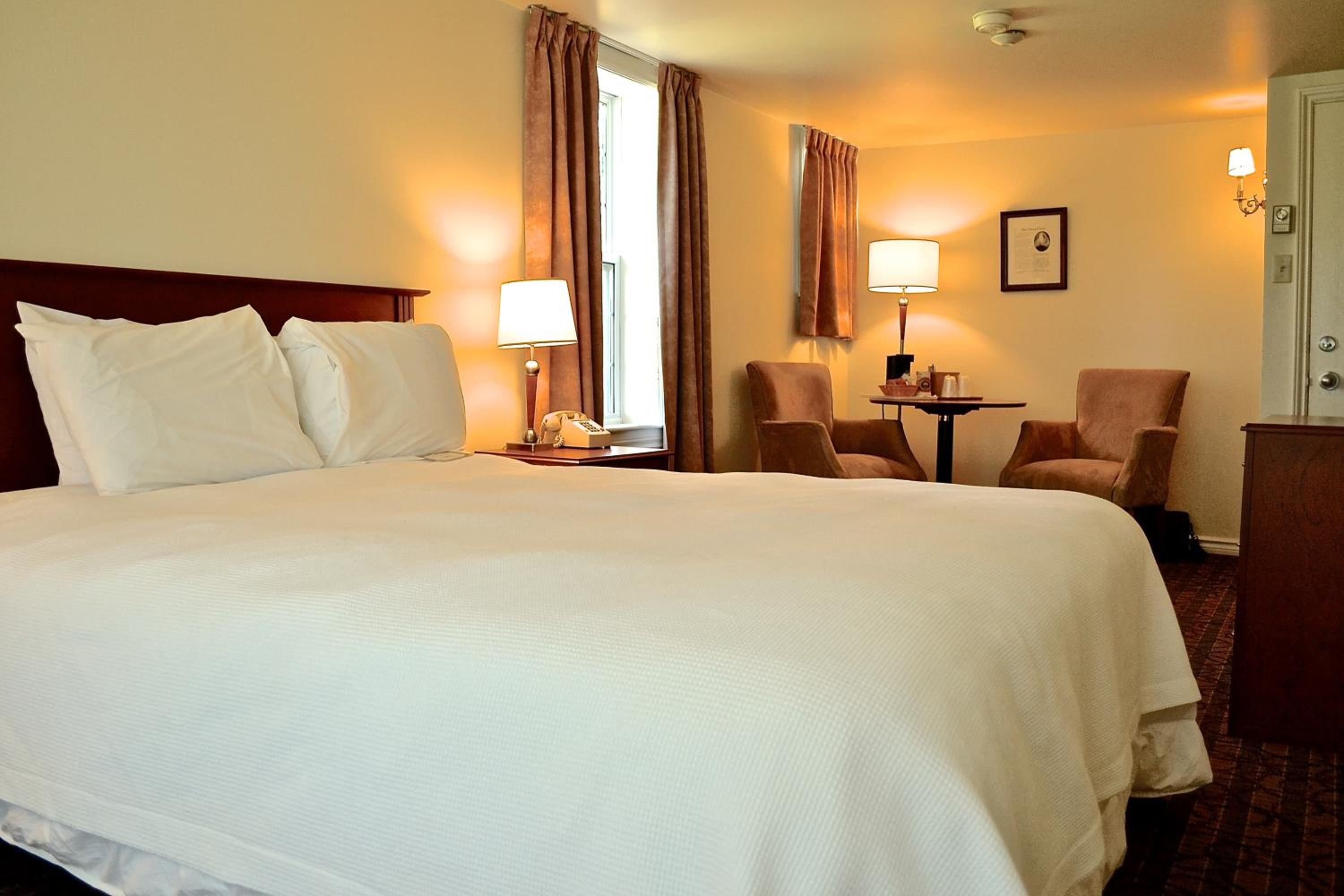 Queen Room - Photo 1