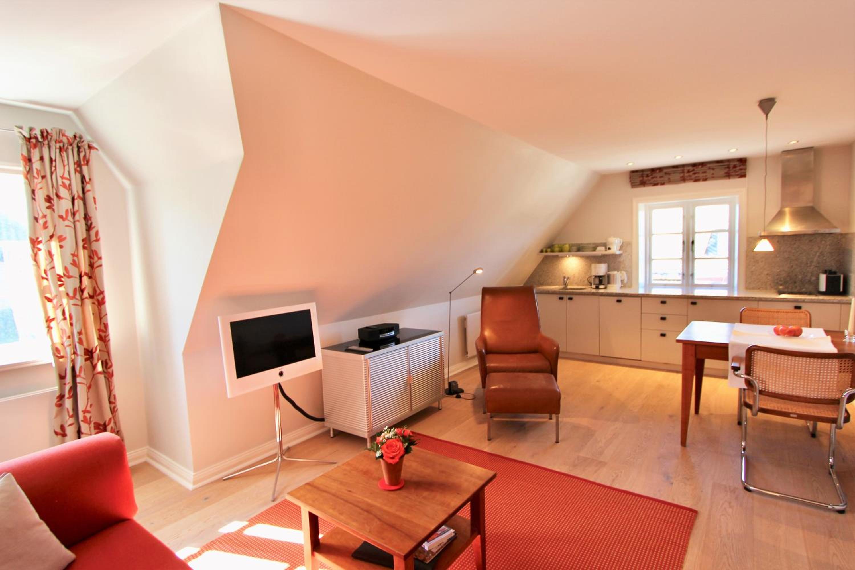 Apartment photo 3
