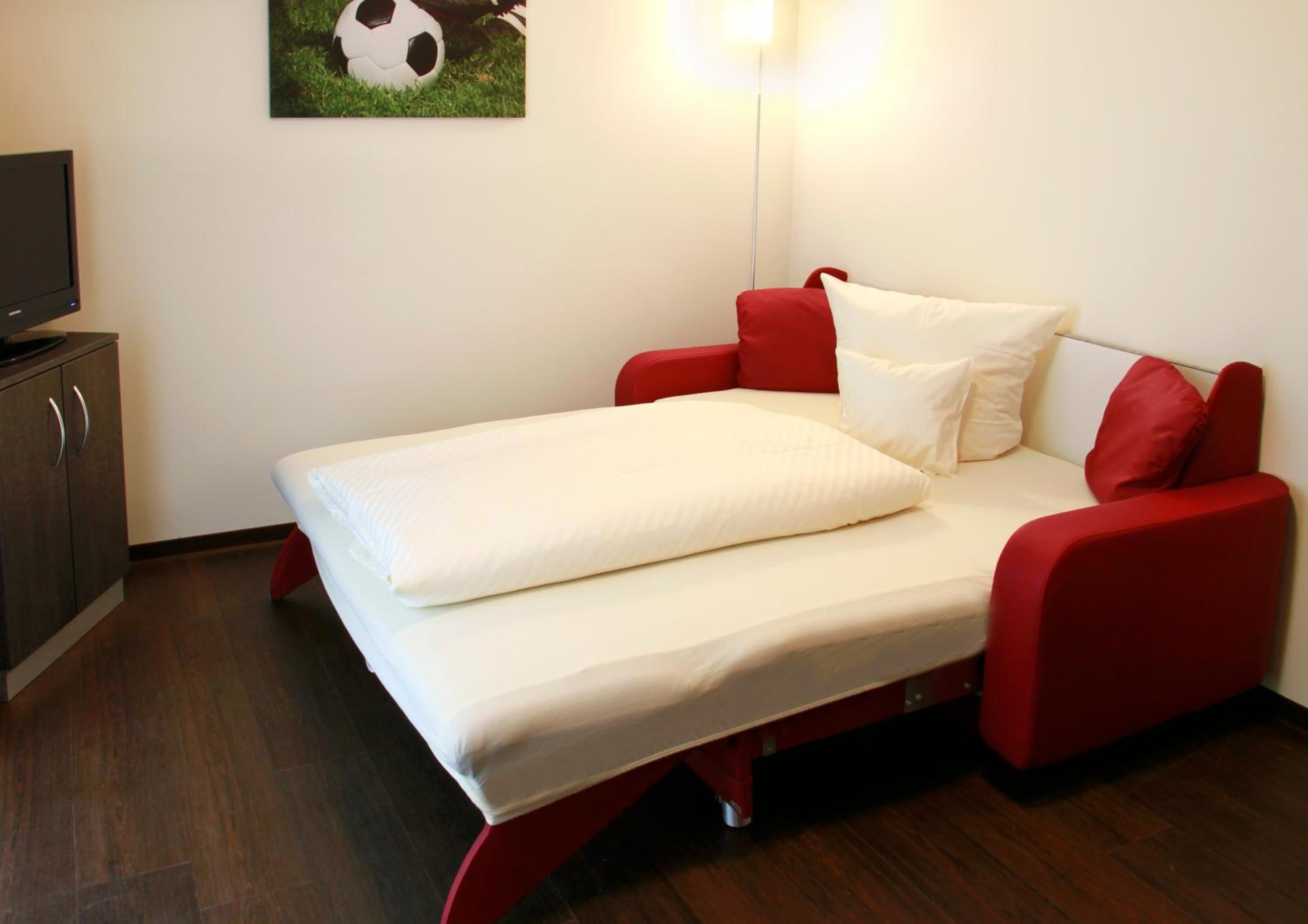 Suite - Photo 1