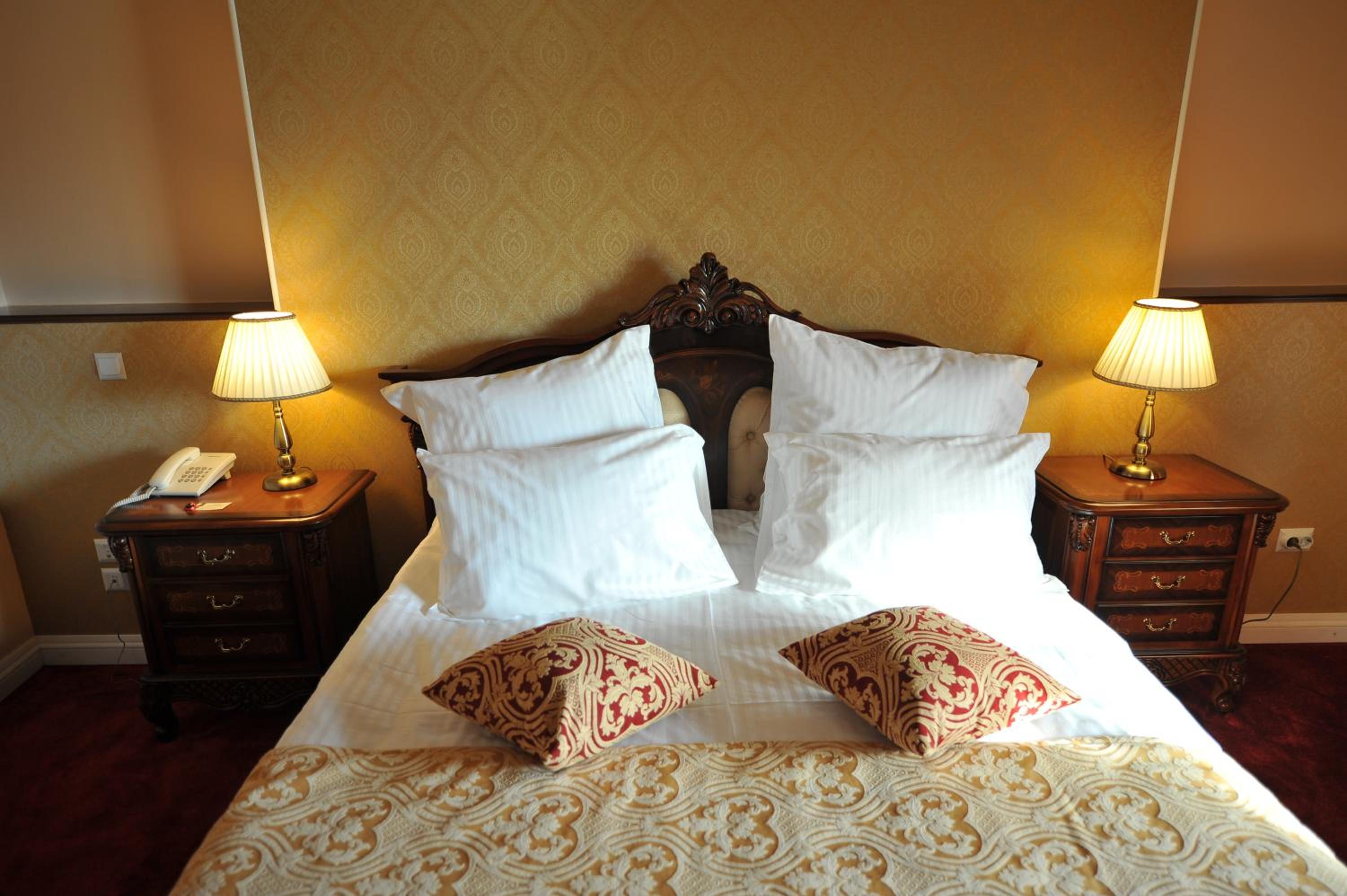 Double Room - Photo 7