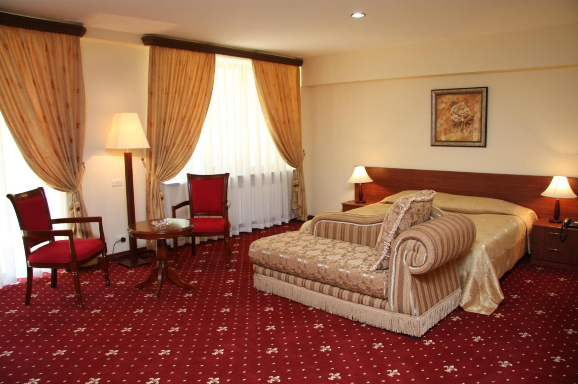 Deluxe Double Room photo 3