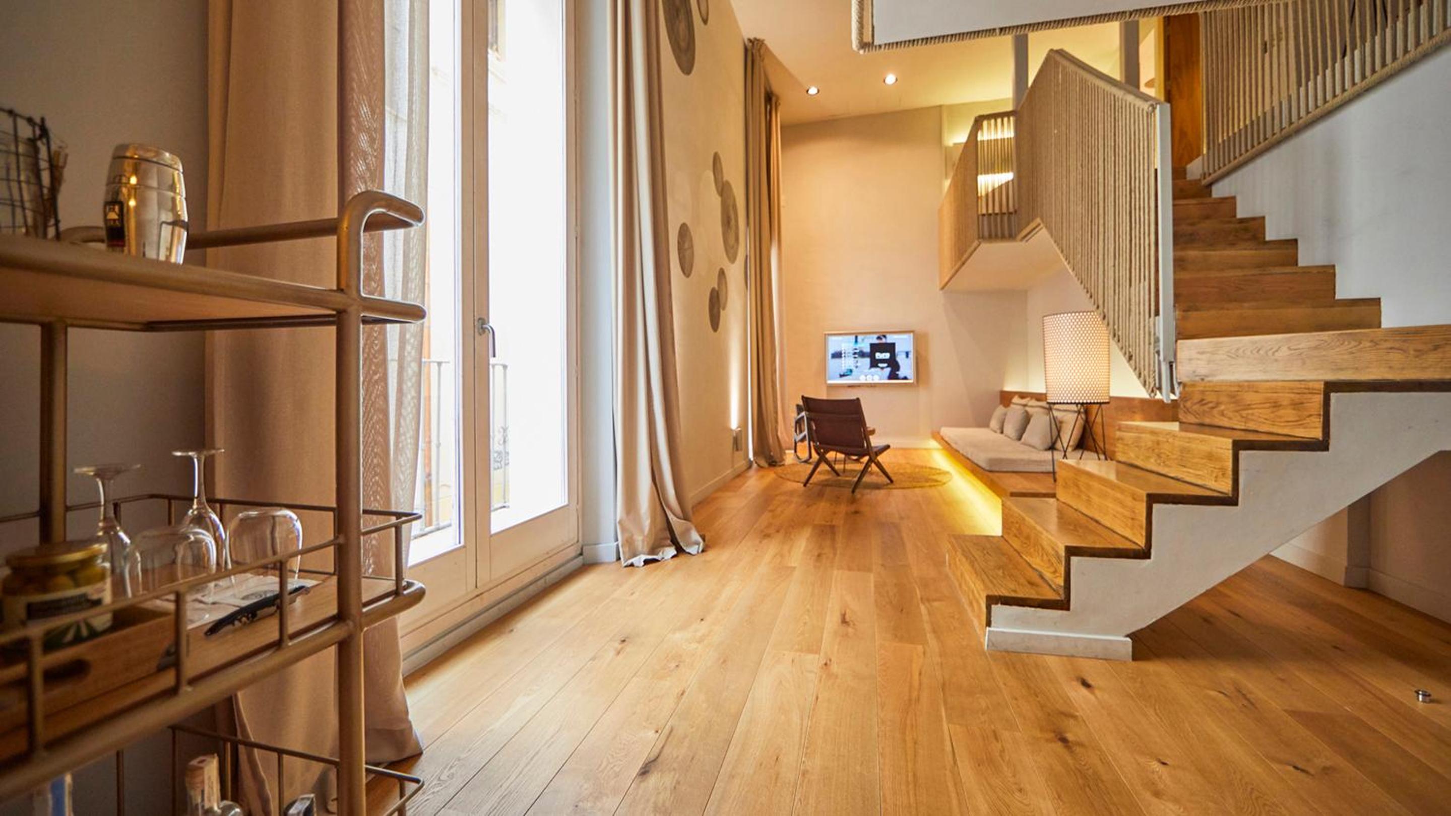 Suite - Photo 3