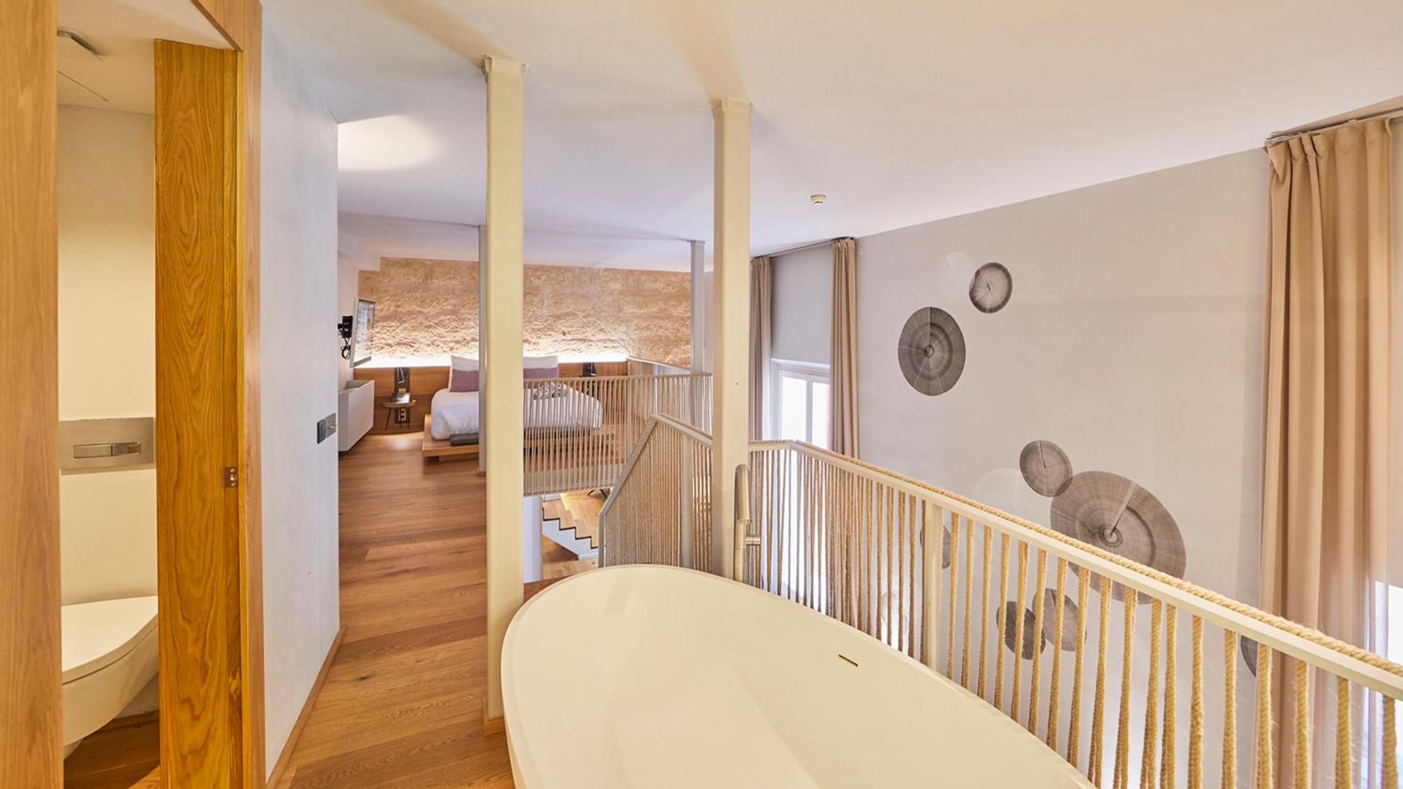 Suite - Photo 4