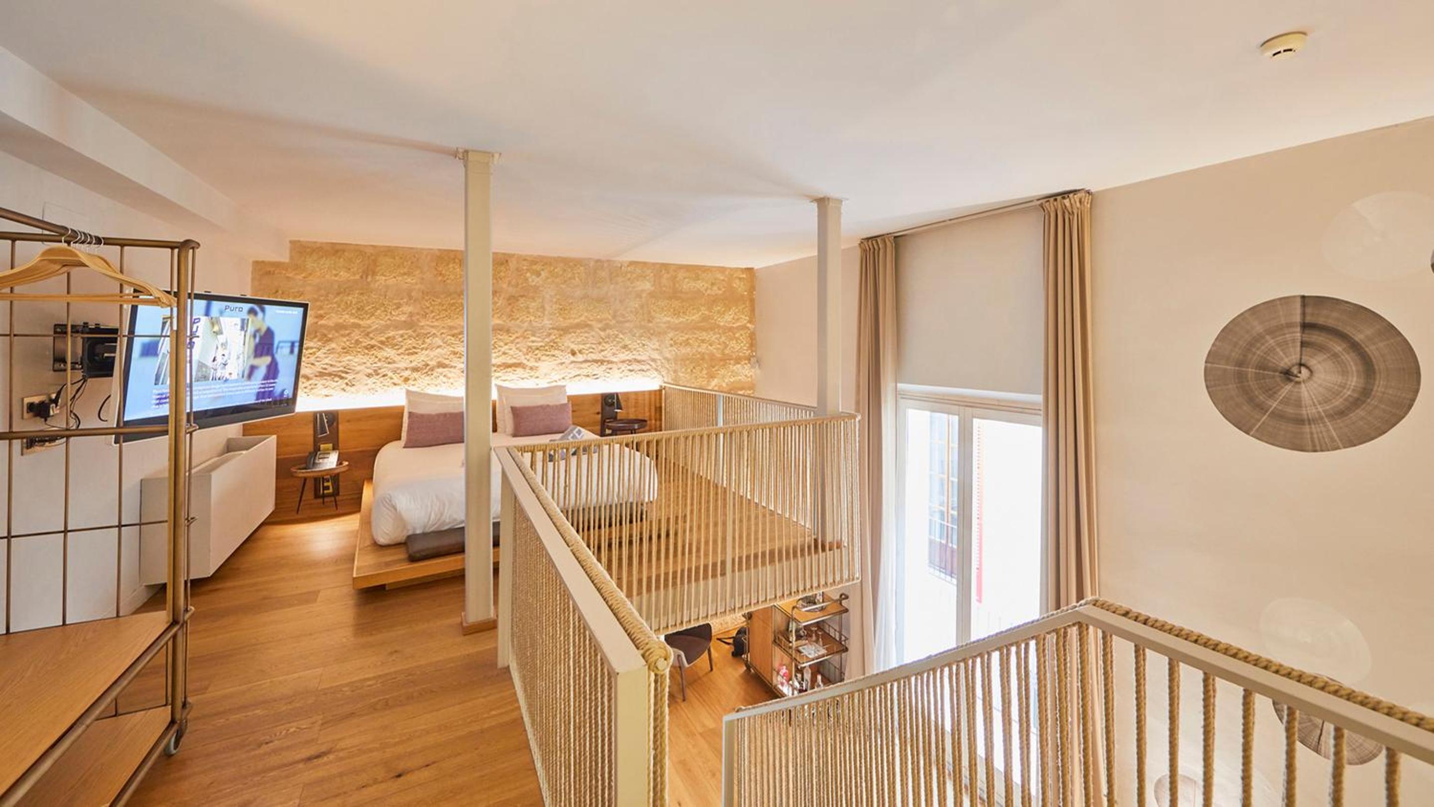 Suite - Photo 5
