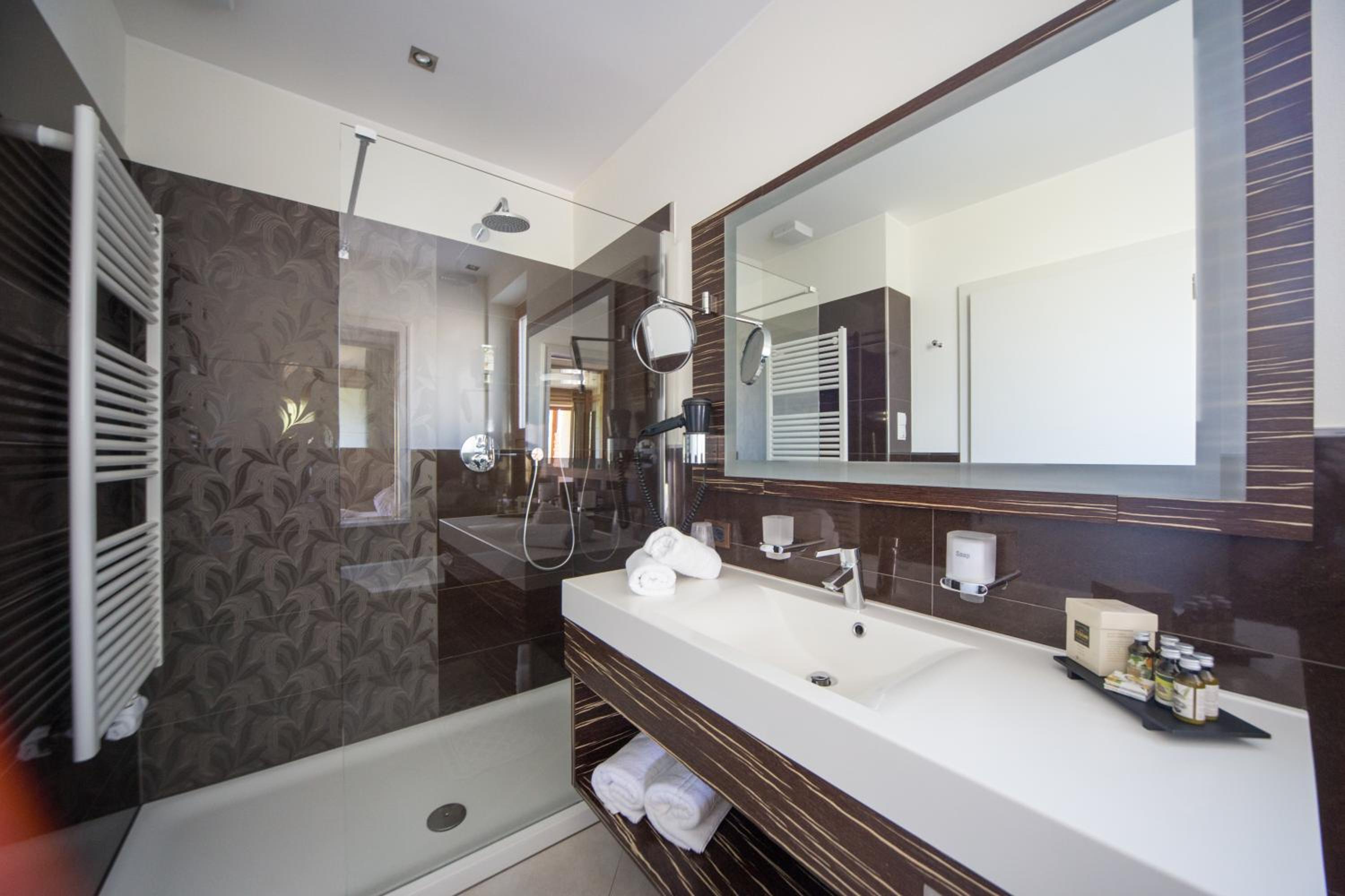 Junior Suite with Balcony photo 2