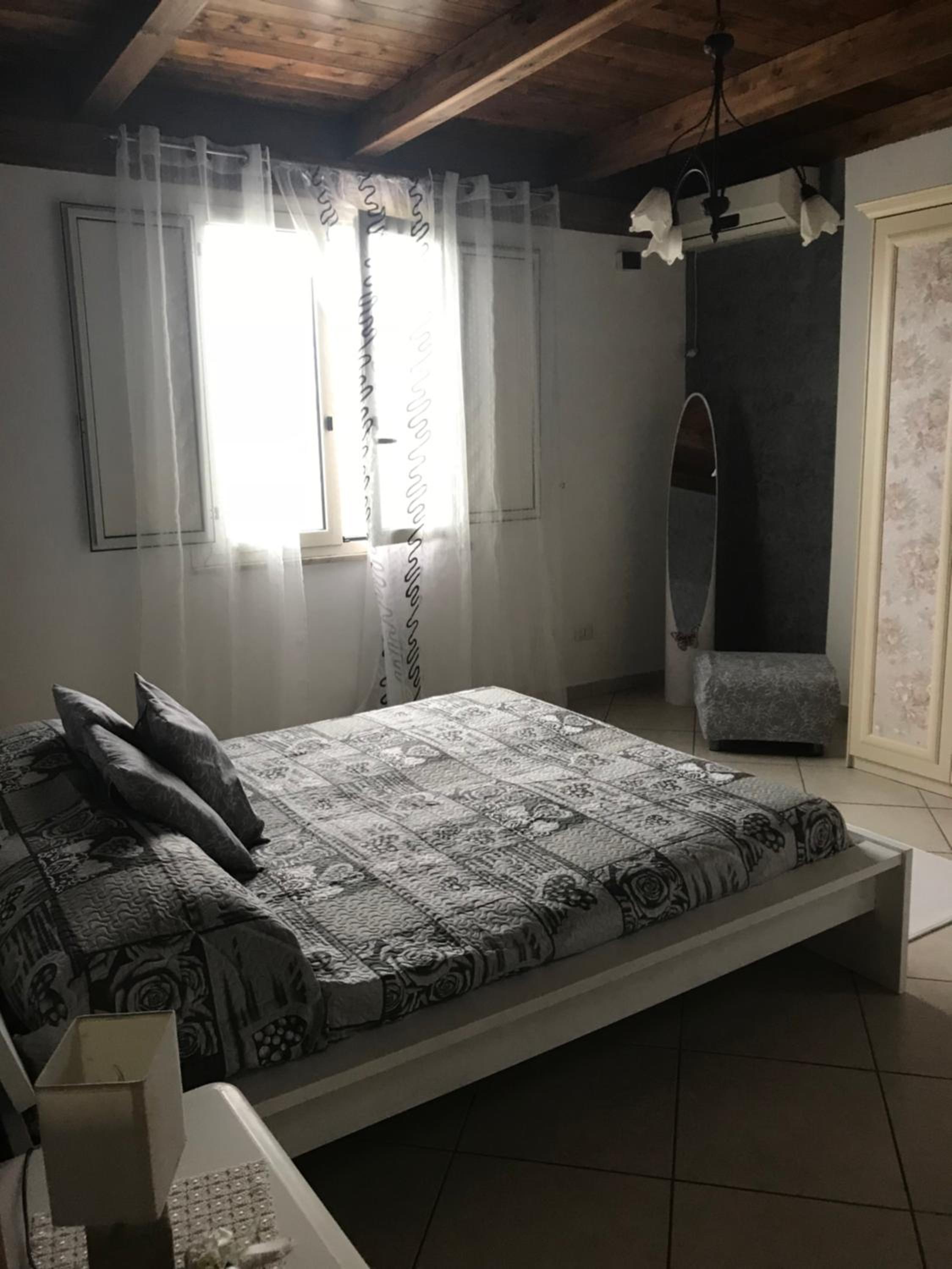 Apartment - Photo 4