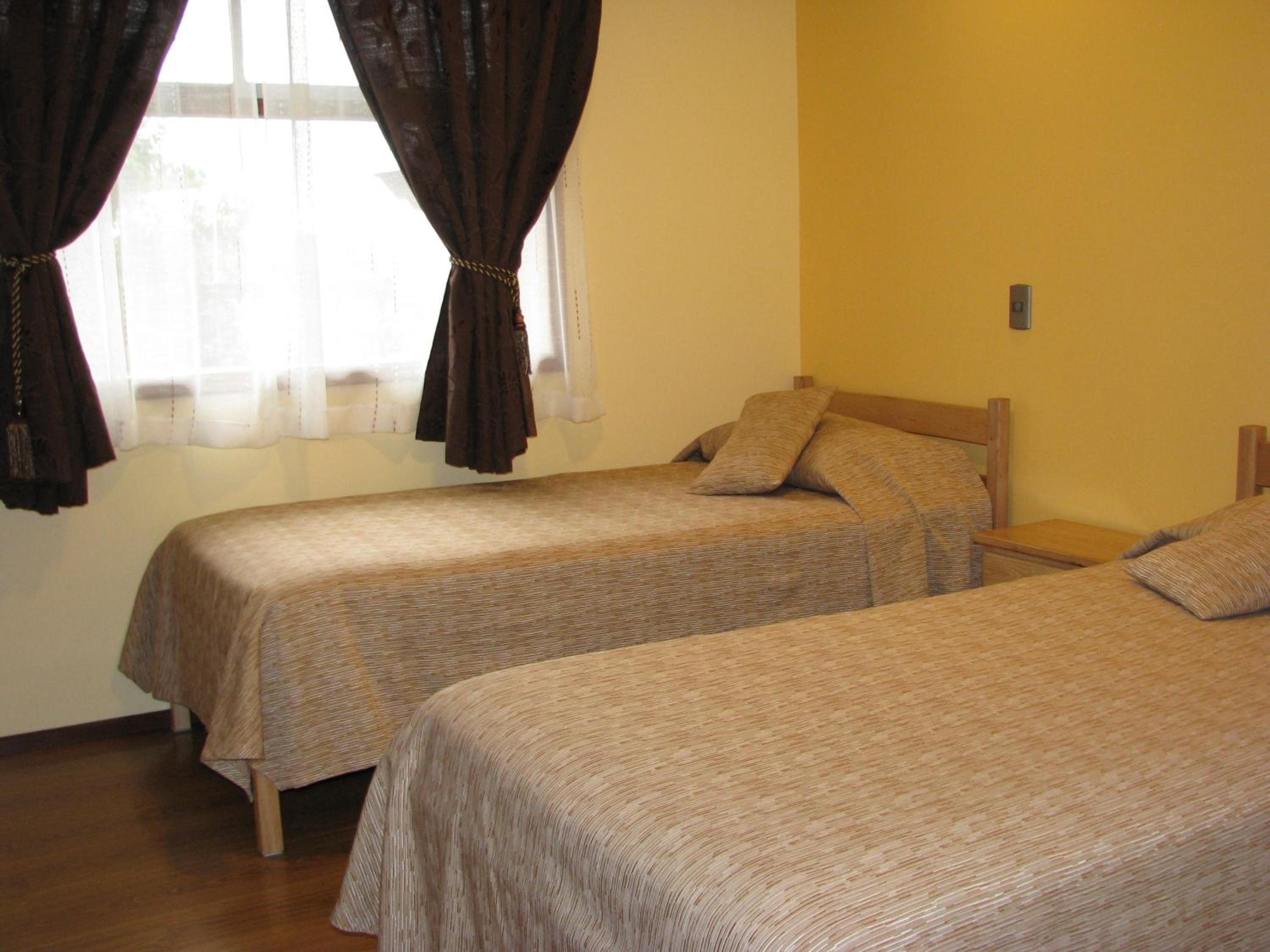 Double or Twin Room with Shared Bathroom photo 1