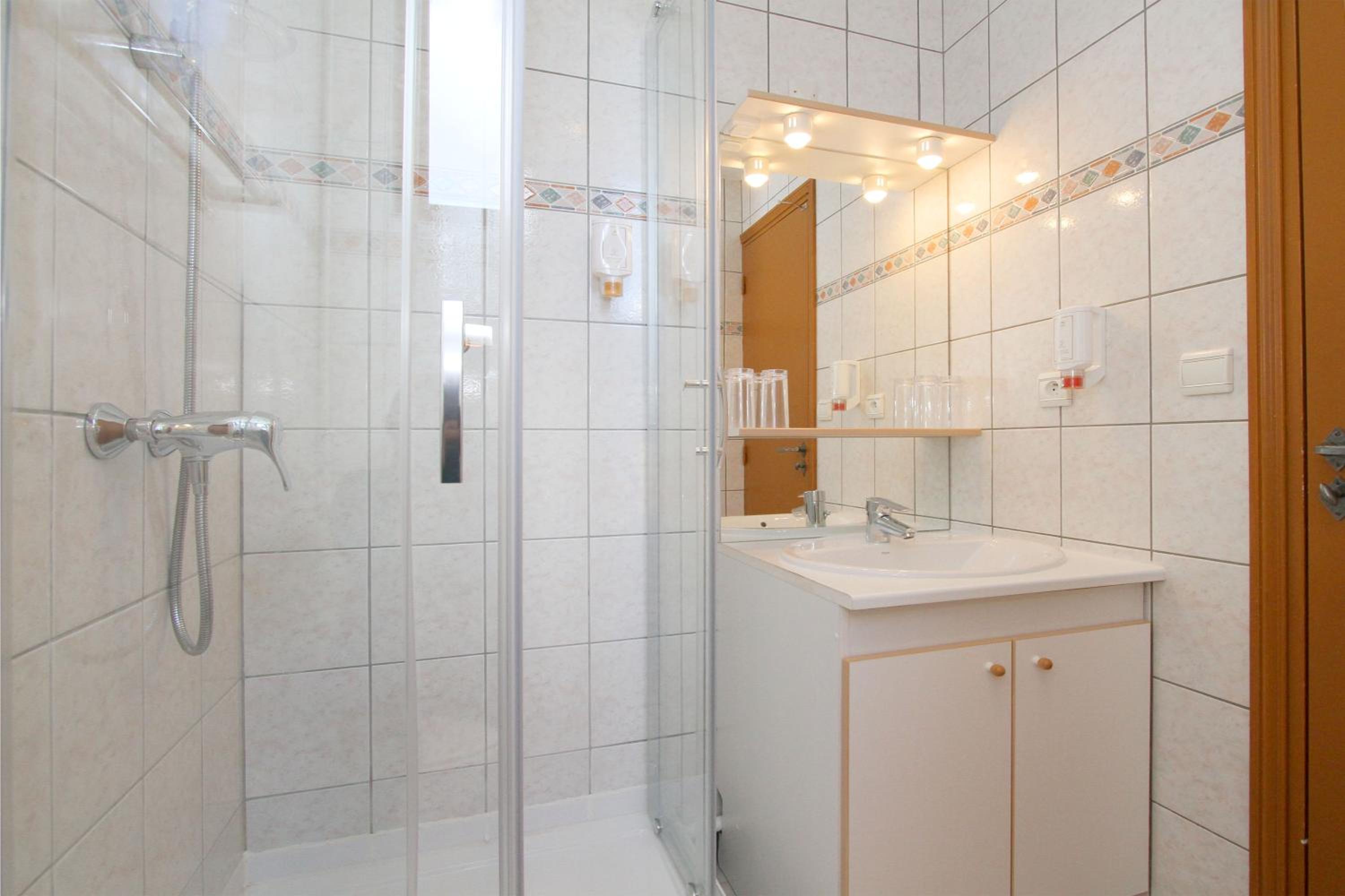 Quadruple Room - Photo 2