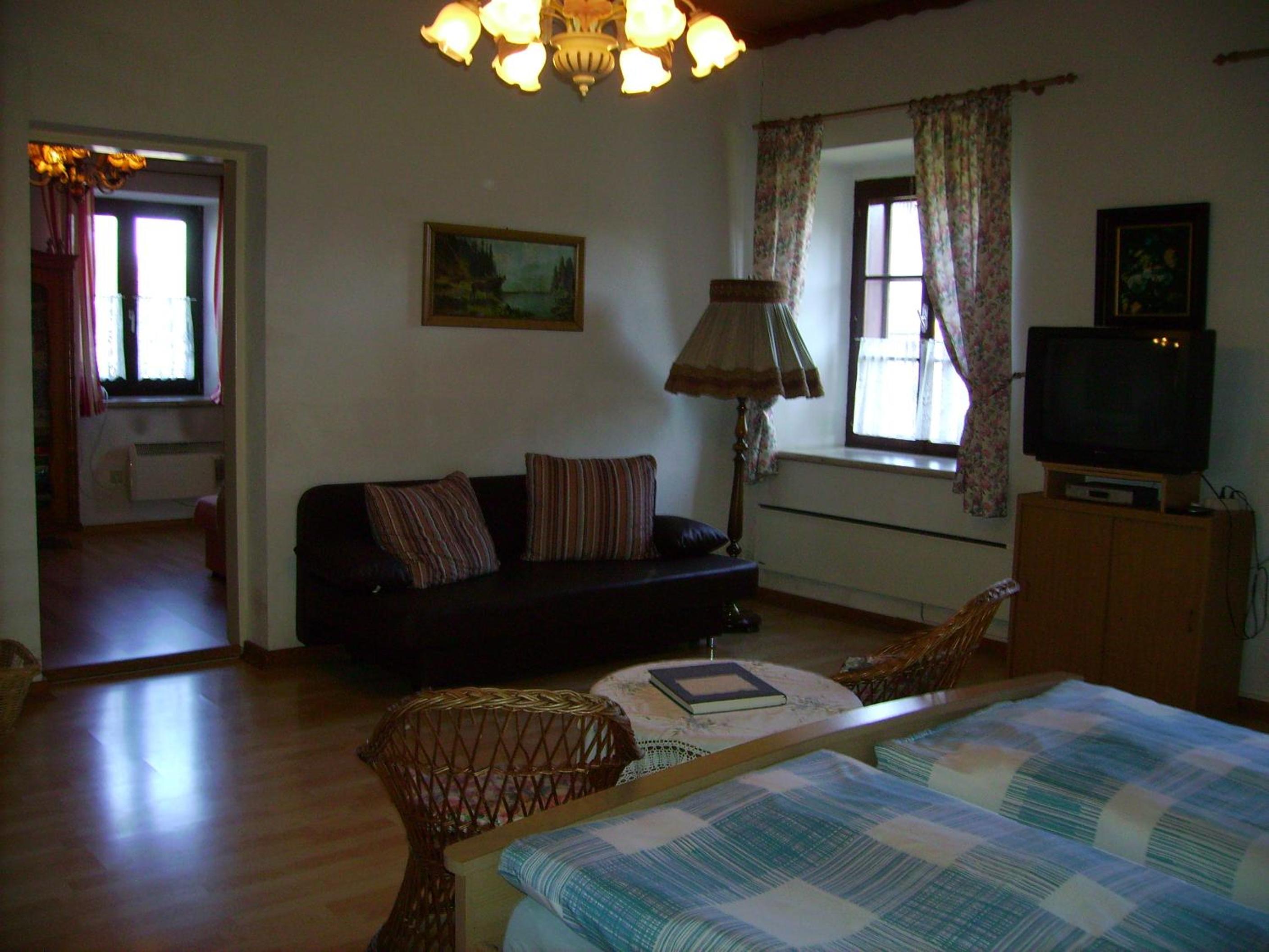 One-Bedroom Apartment photo 1