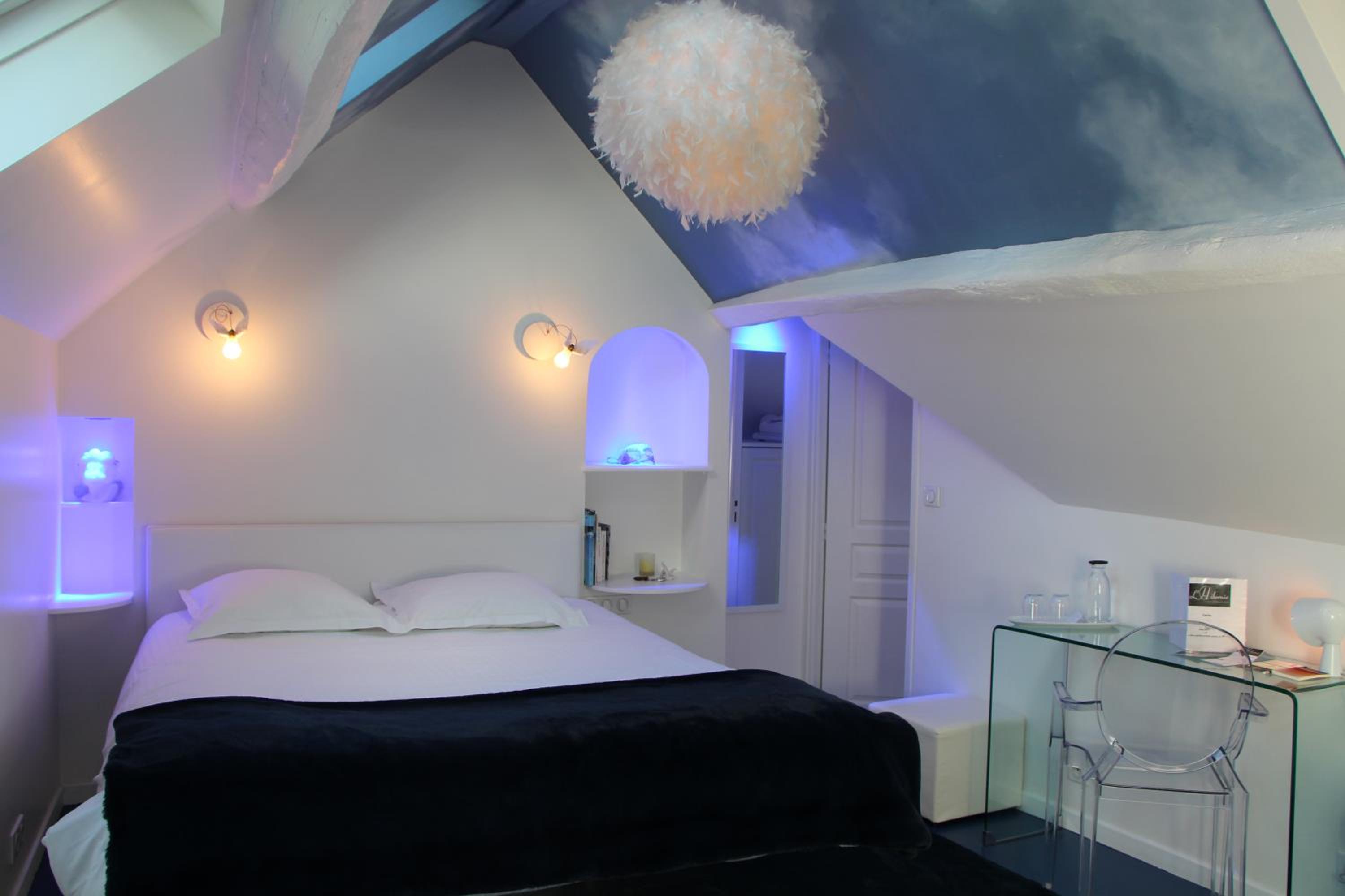 Double Room with Private Bathroom photo 1