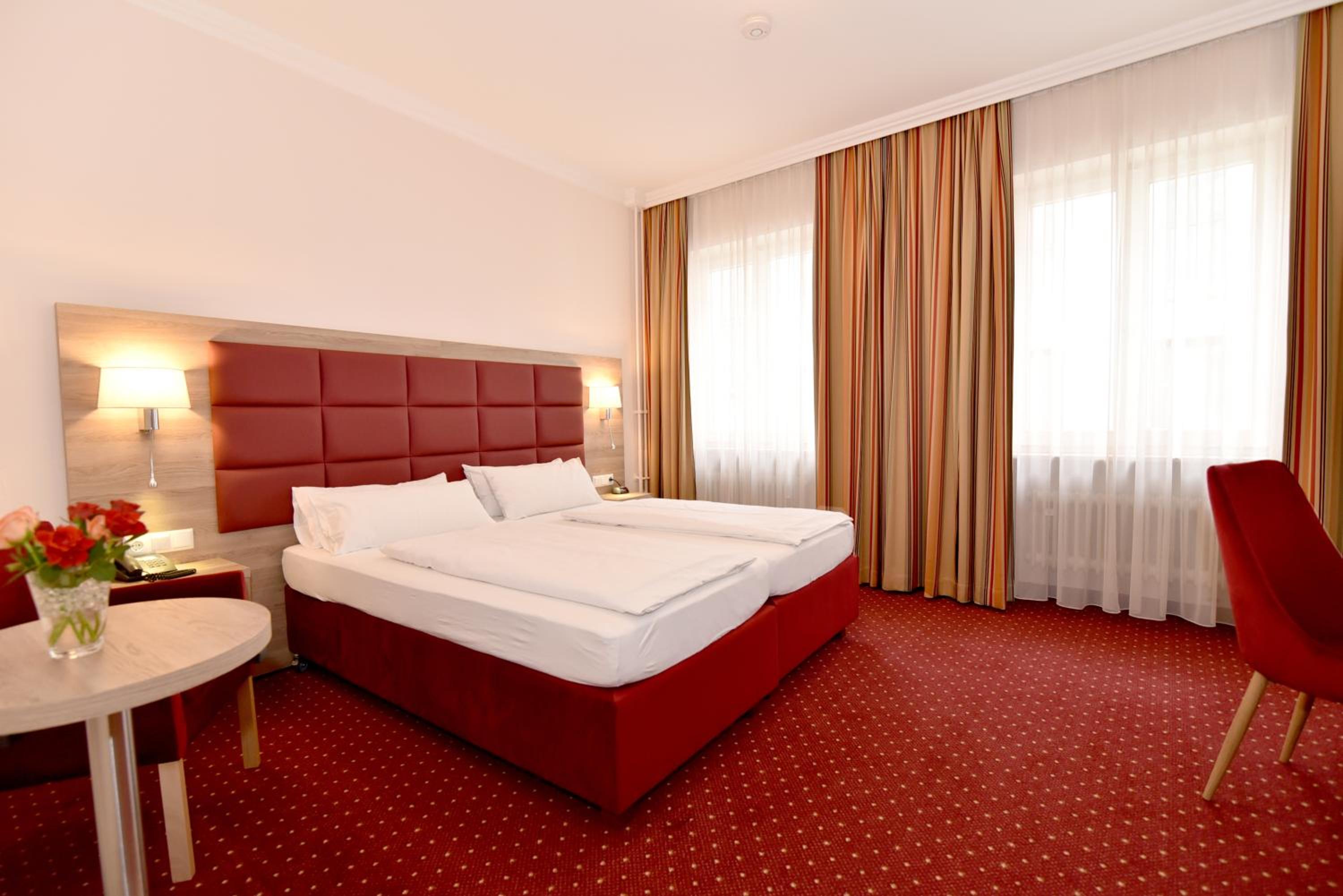 Double Room - Photo 3