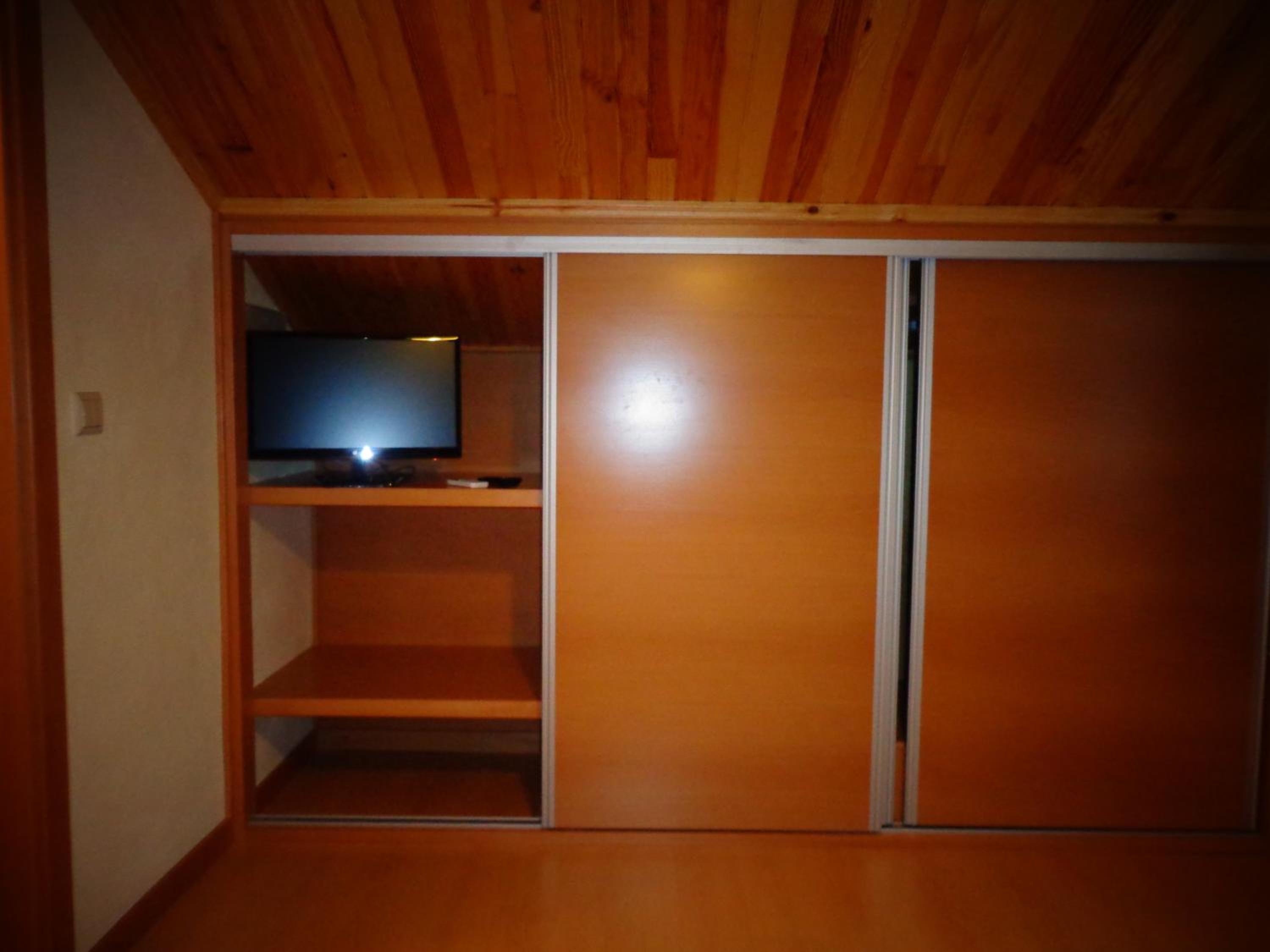 Standard Double Room - Photo 9