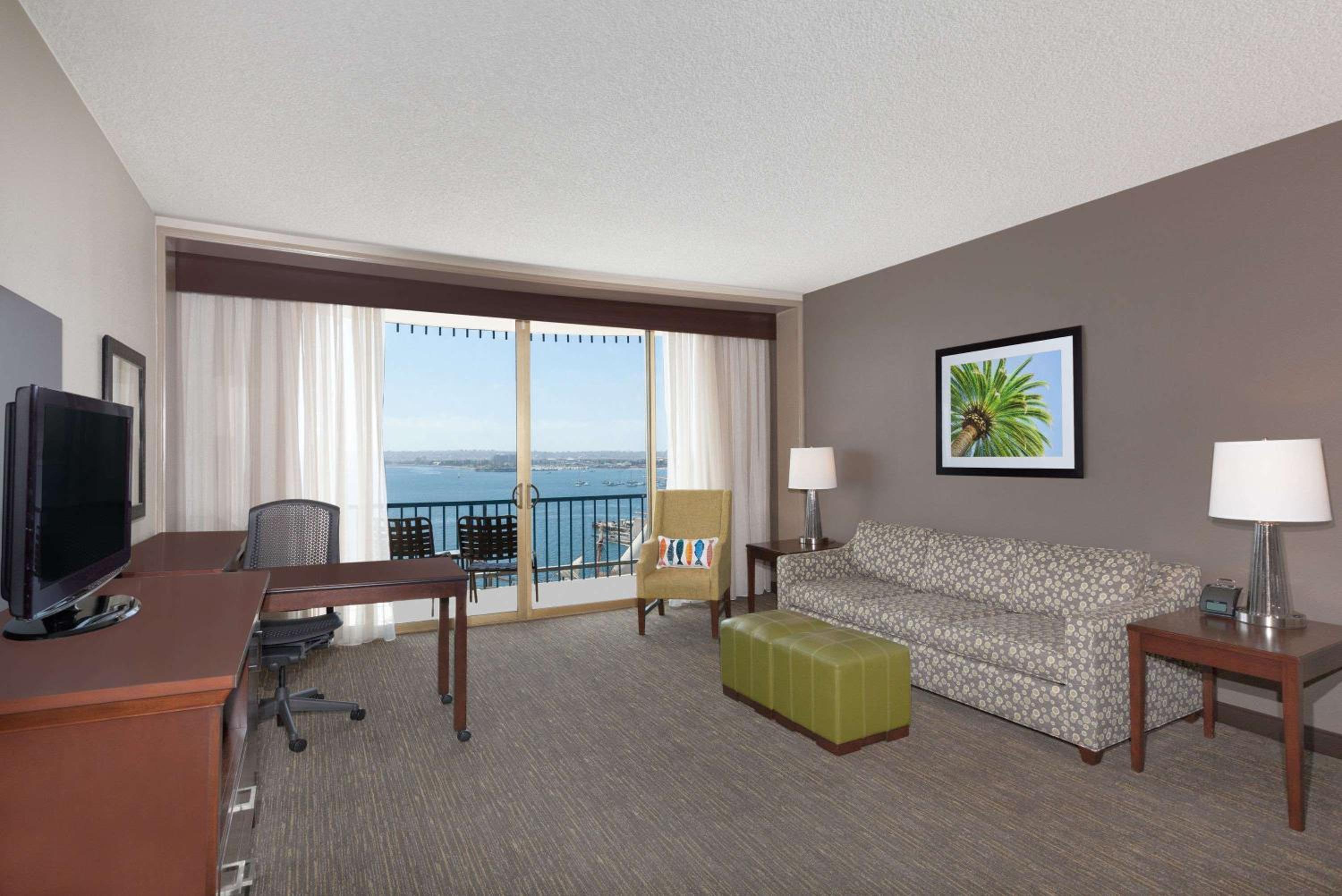 One-Bedroom Suite with Two Double Beds thumbnail 5