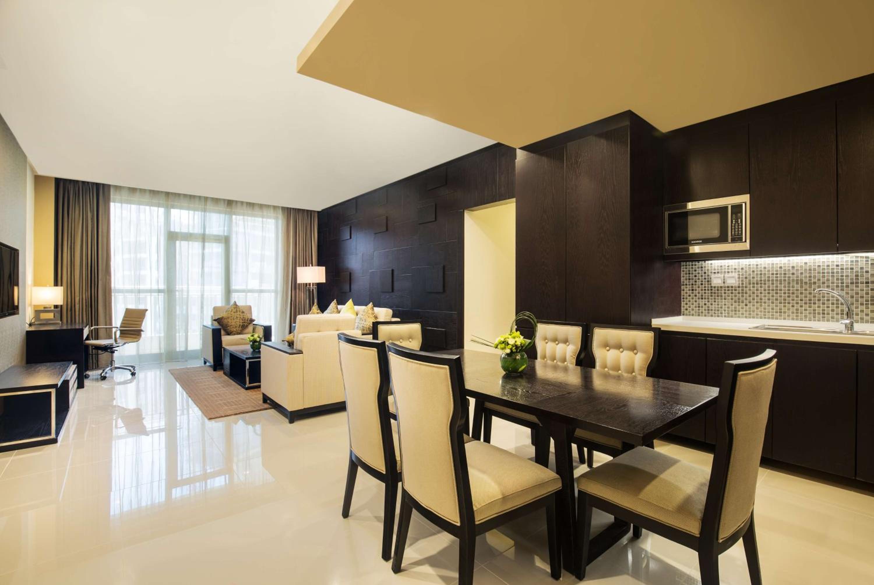 Club 3 Bedroom Apartment - Non Smoking