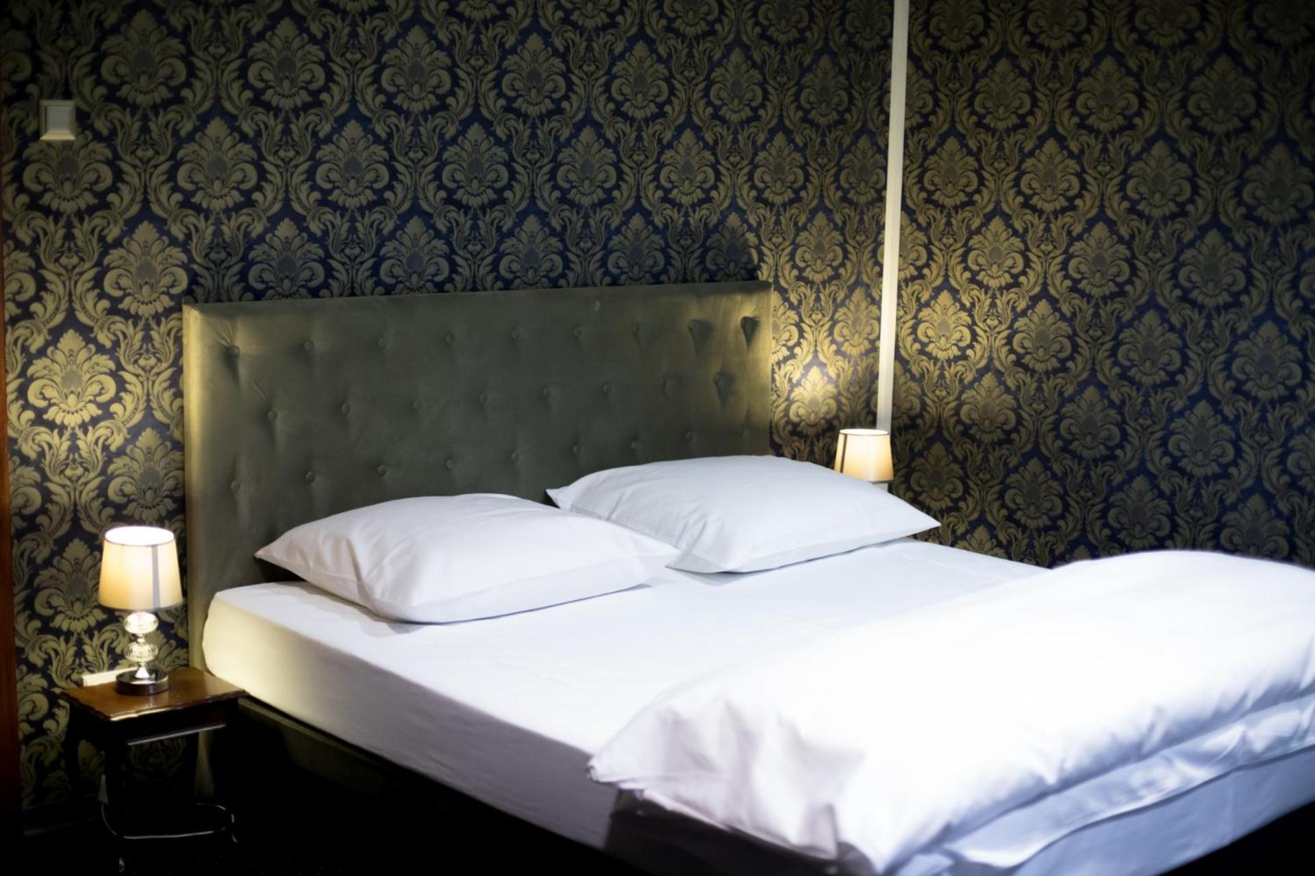 Double Room with King Bed photo 1