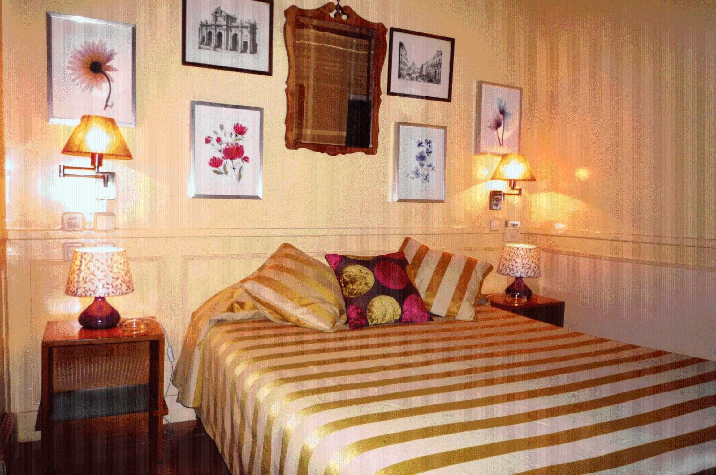 Double Room thumbnail 5