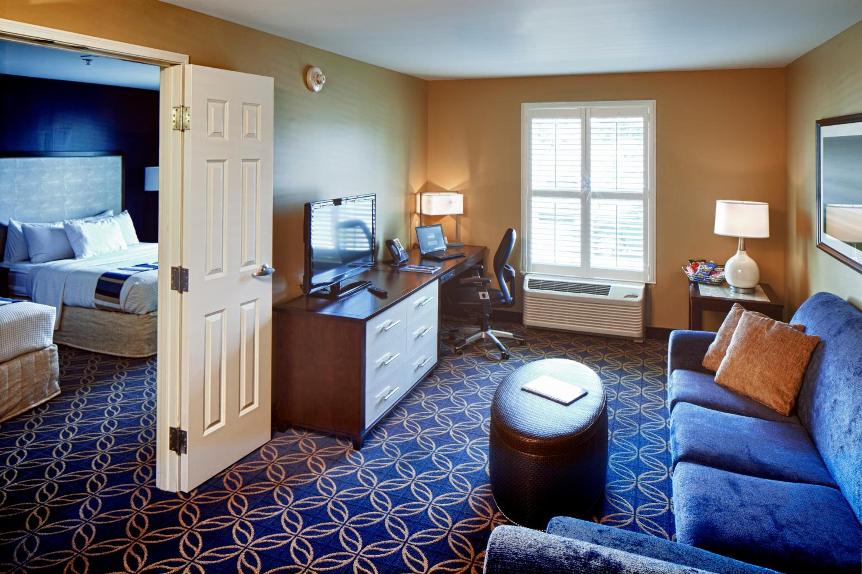 Queen Suite photo 3