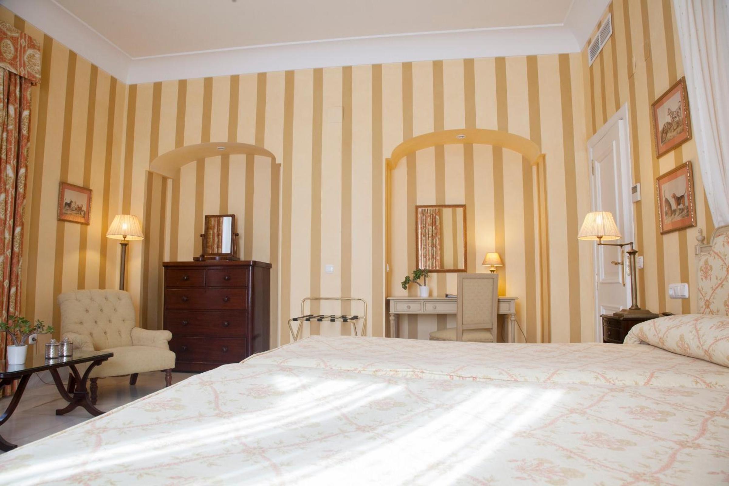 Superior Double or Twin Room - Photo 2